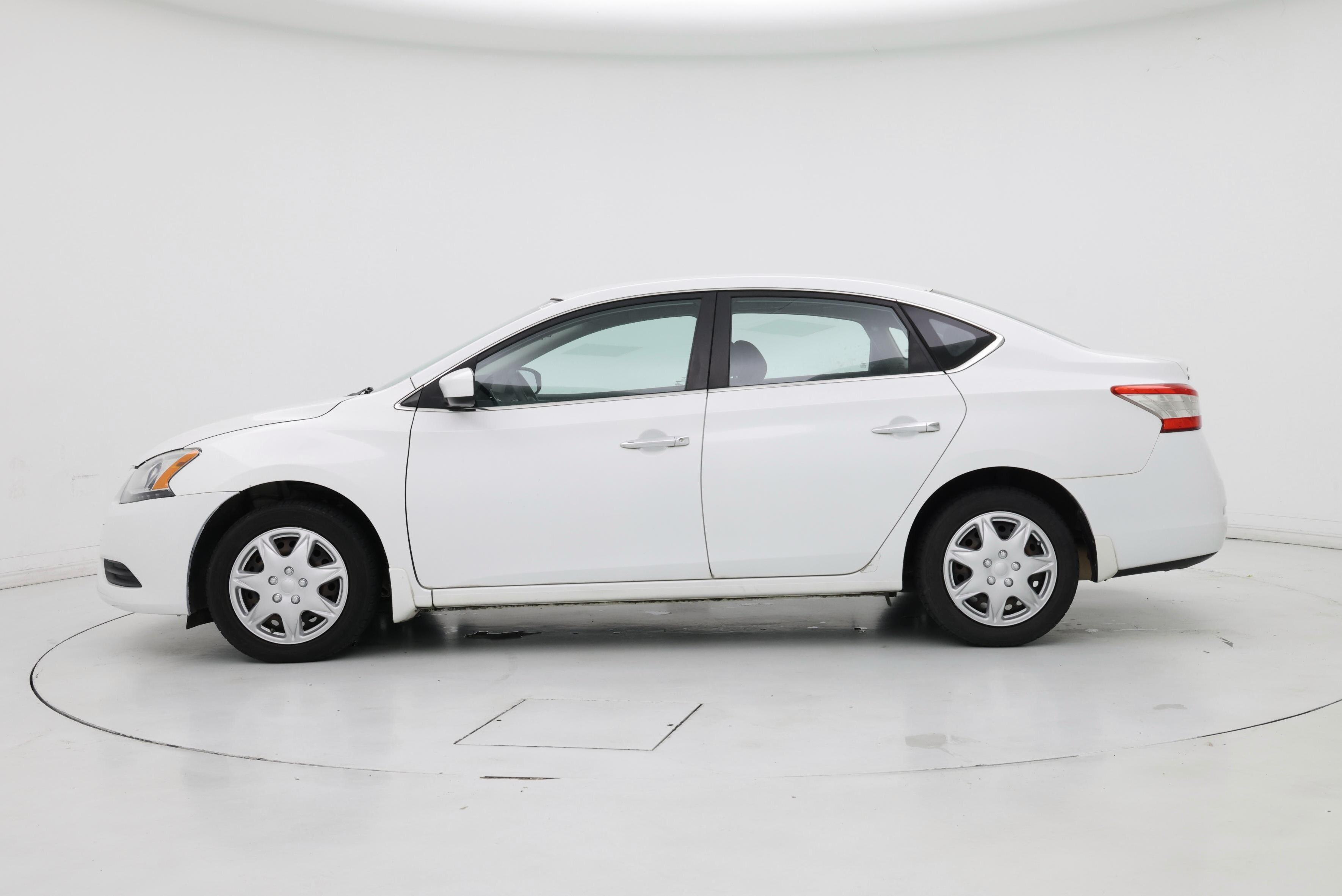 Thumbnail: 2014 Nissan Sentra - 3