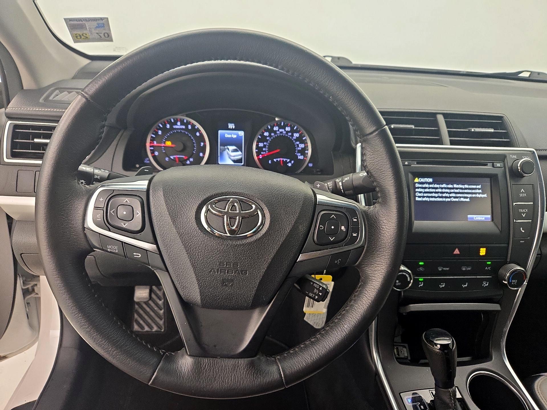 Thumbnail: 2017 Toyota Camry - 10