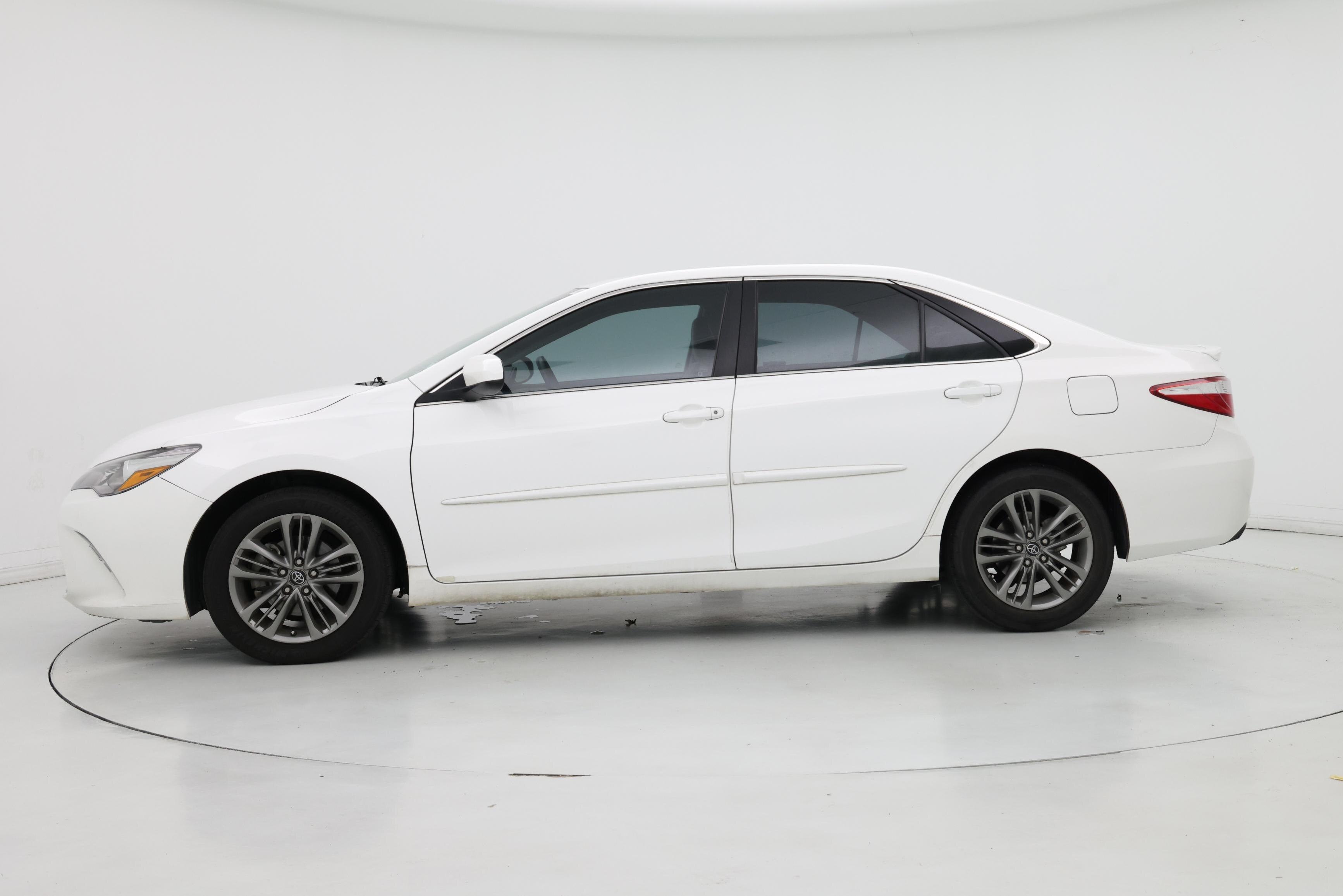 Thumbnail: 2017 Toyota Camry - 3