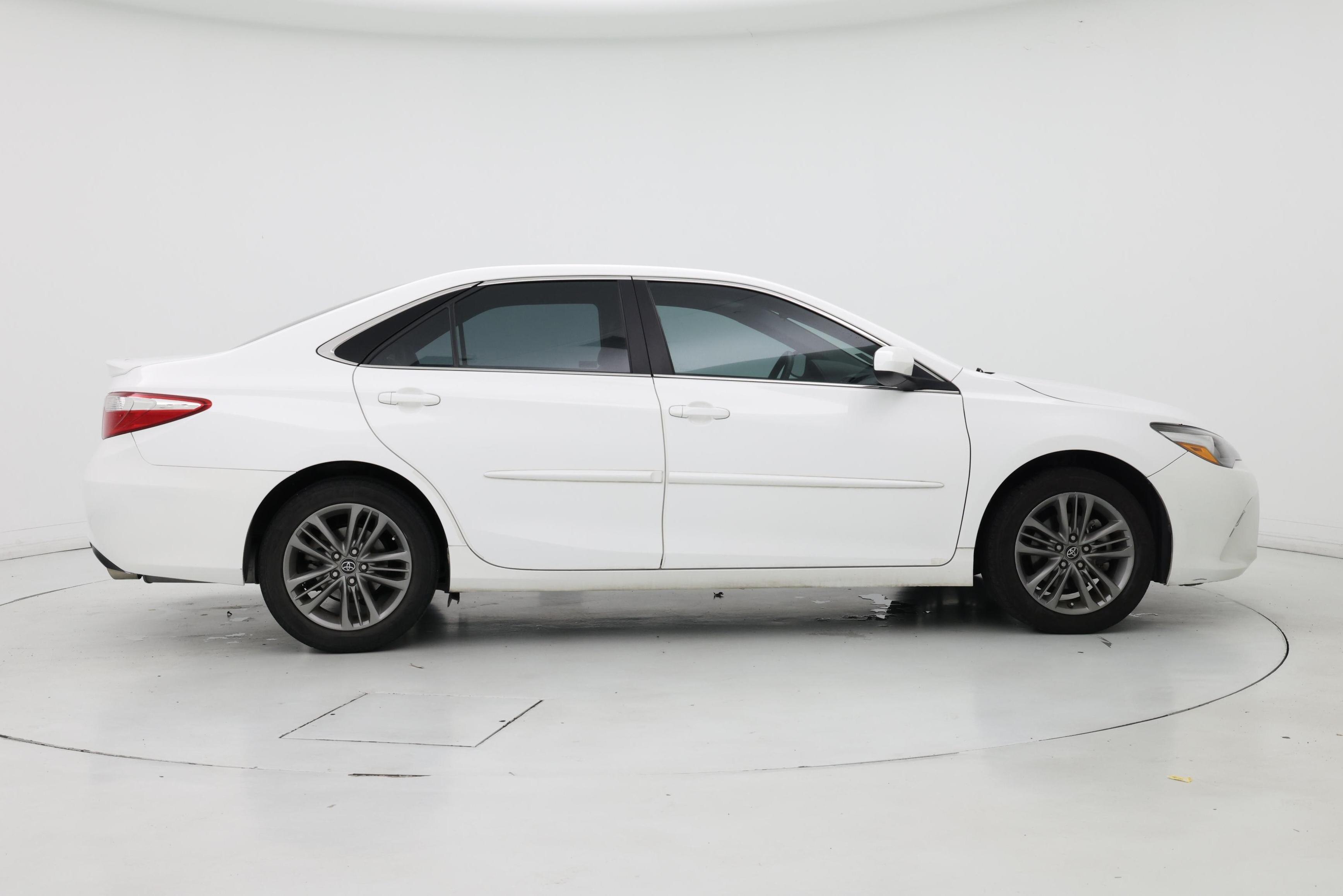 Thumbnail: 2017 Toyota Camry - 7