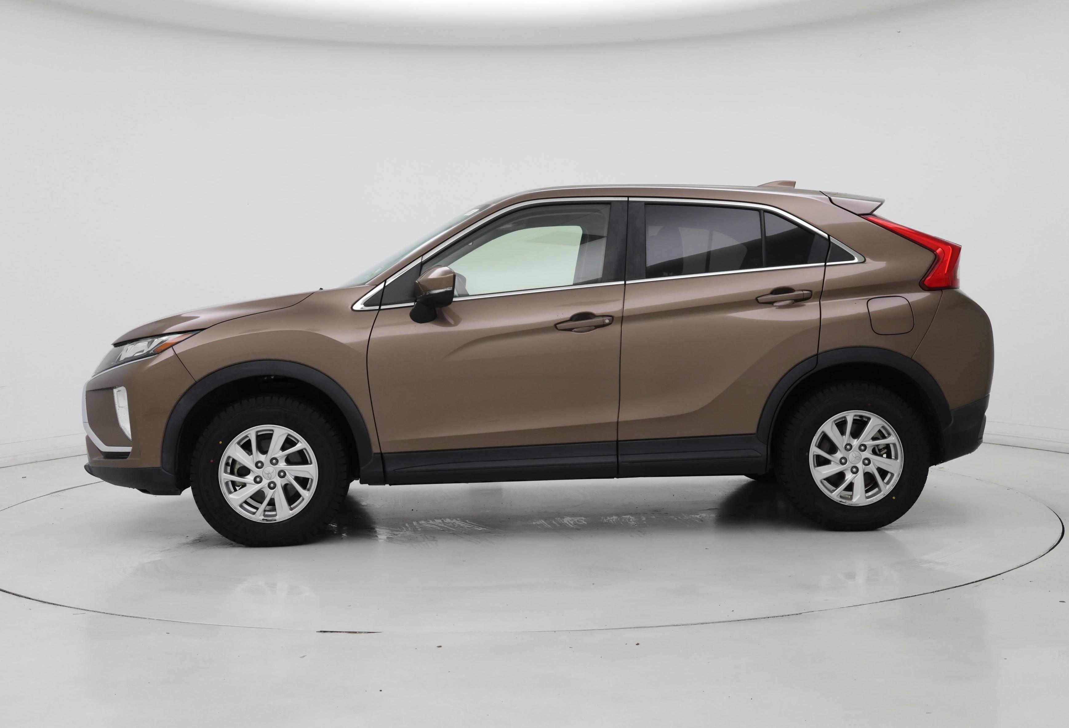 Thumbnail: 2018 Mitsubishi Eclipse Cross - 3