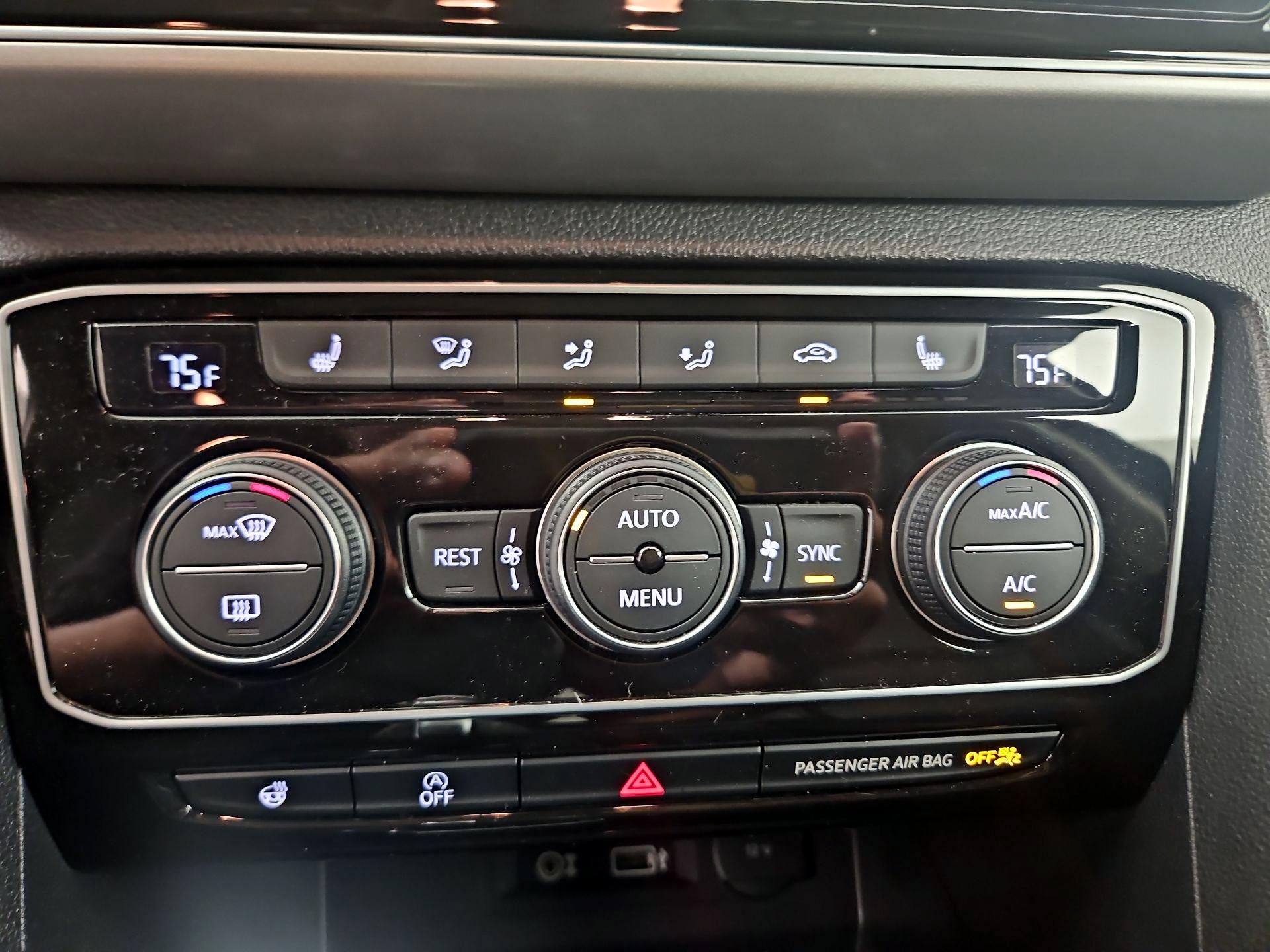 Thumbnail: 2019 Volkswagen Atlas - 17