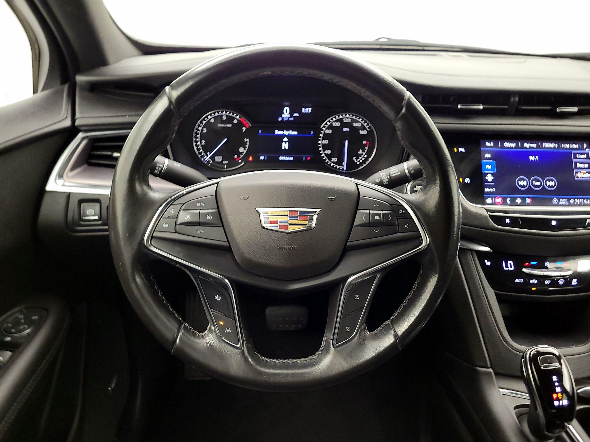 Thumbnail: 2020 Cadillac XT5 - 10