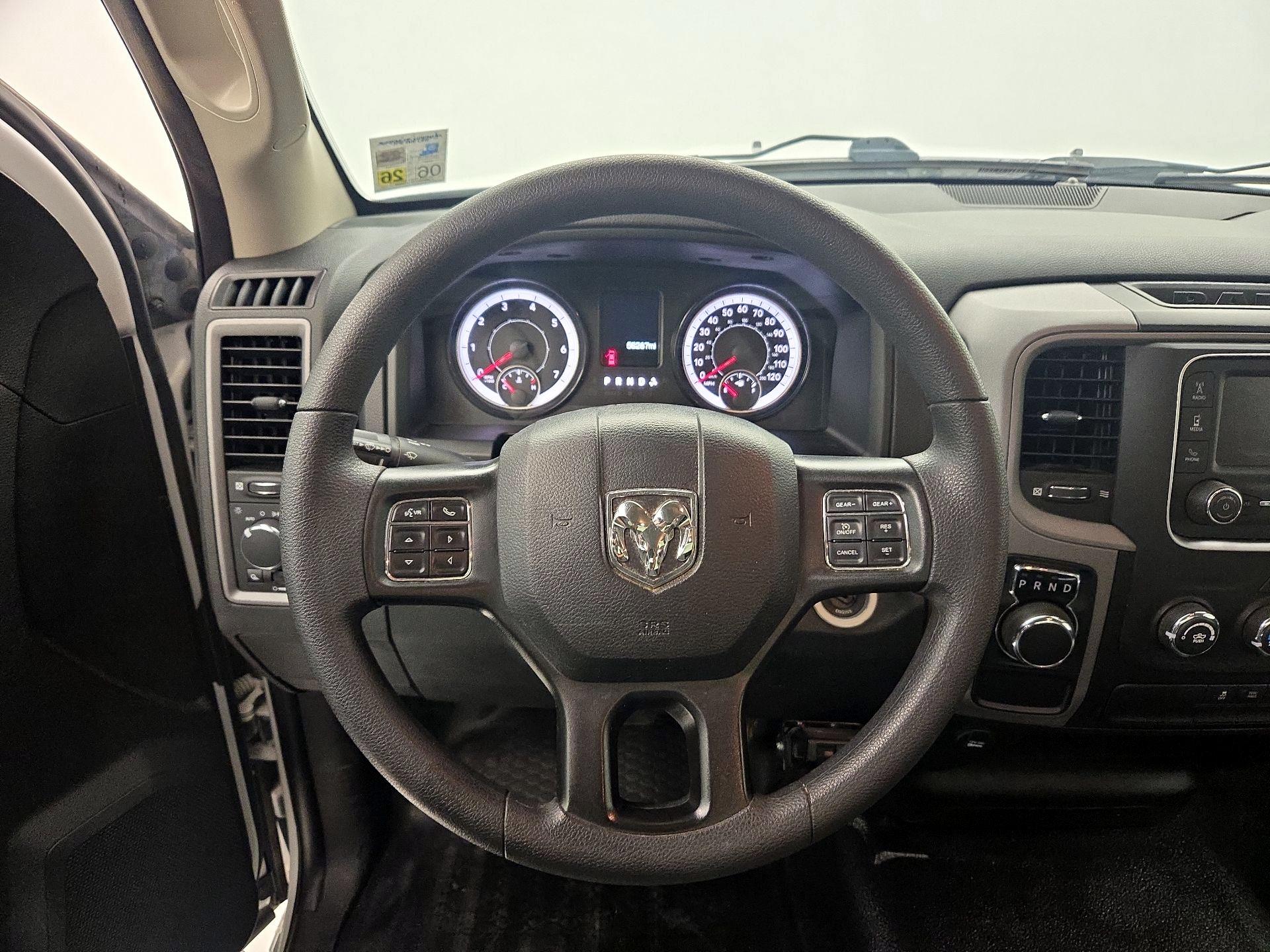 Thumbnail: 2021 RAM 1500 Classic - 10