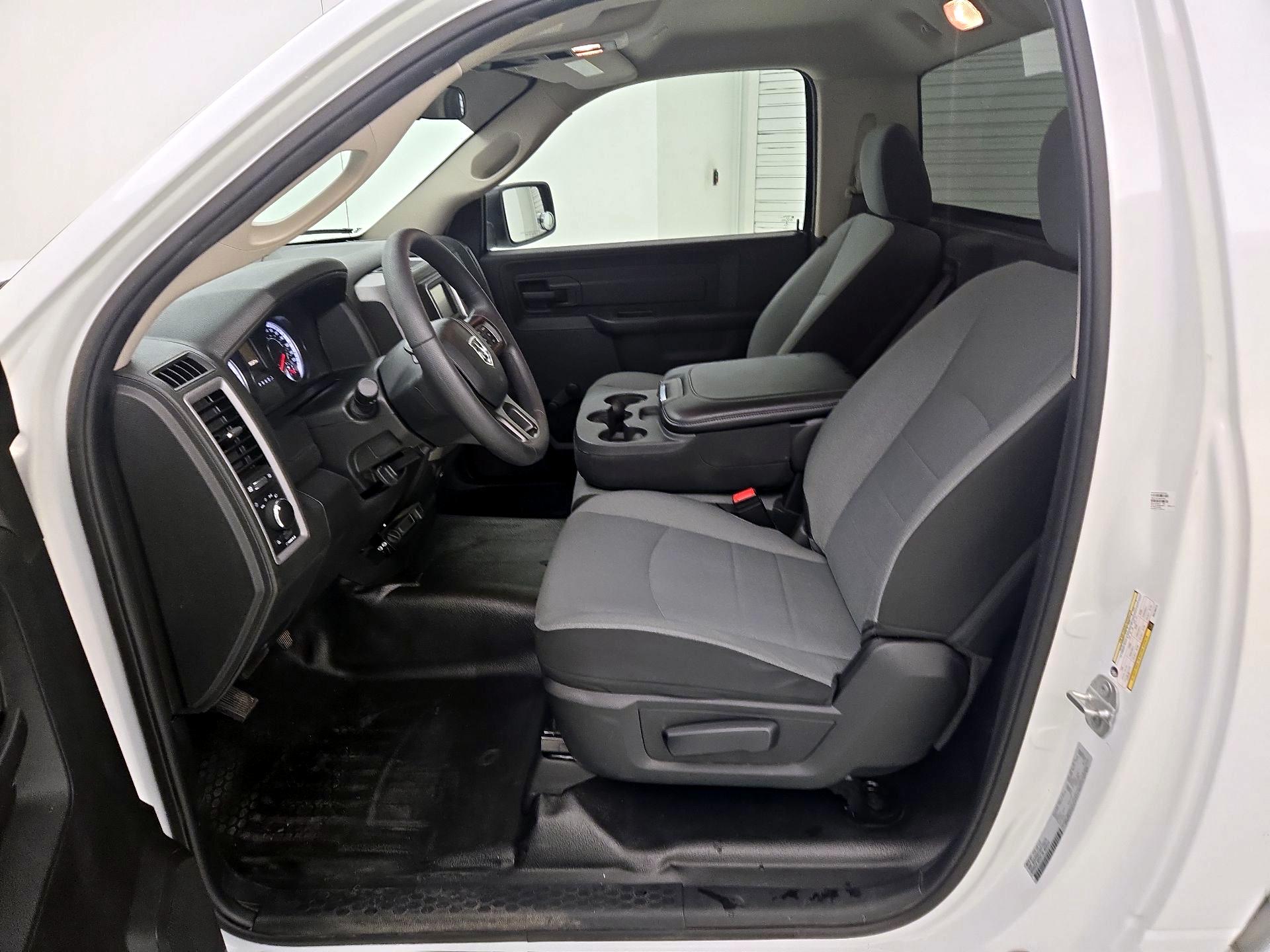 Thumbnail: 2021 RAM 1500 Classic - 11