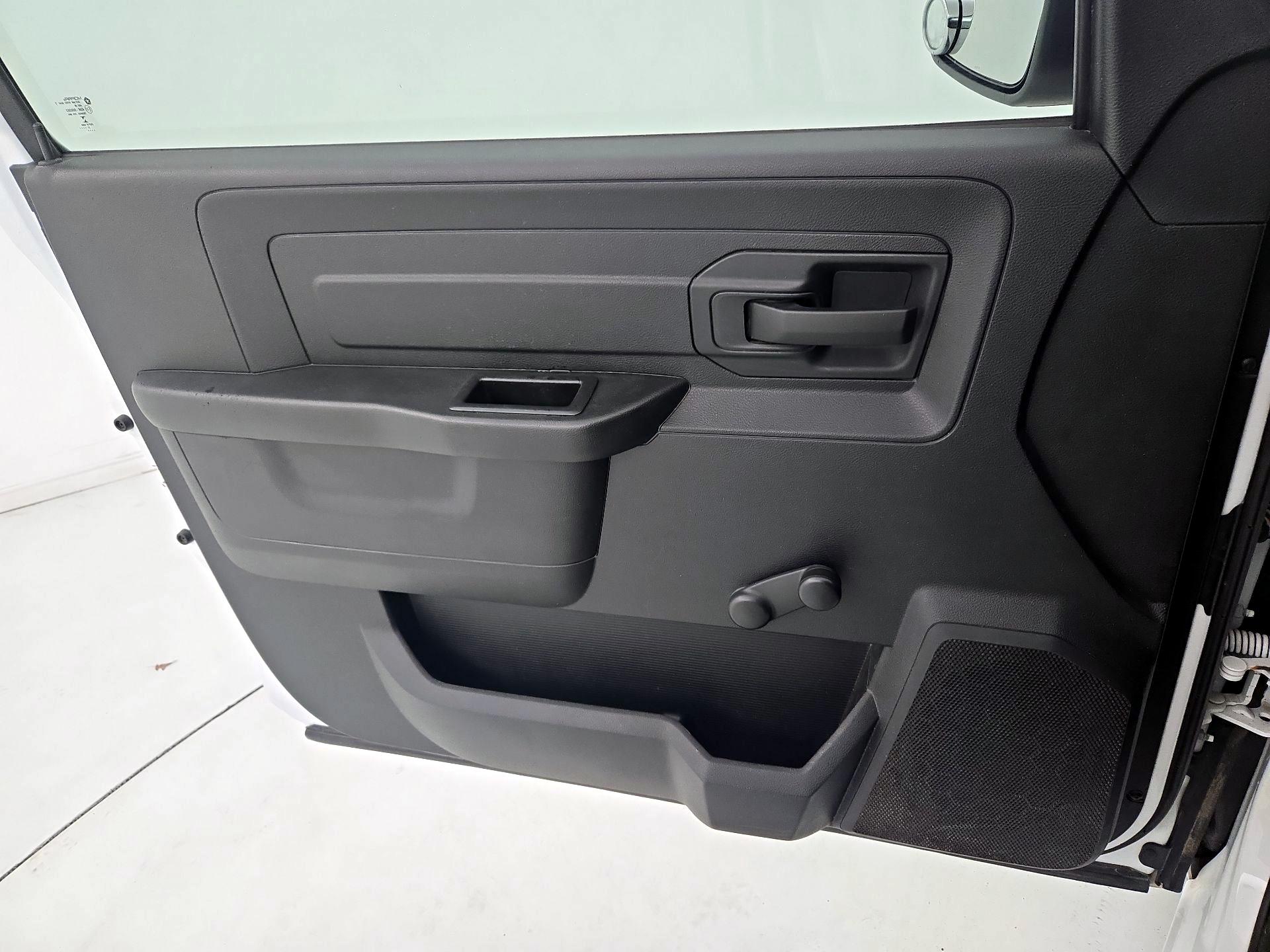 Thumbnail: 2021 RAM 1500 Classic - 12