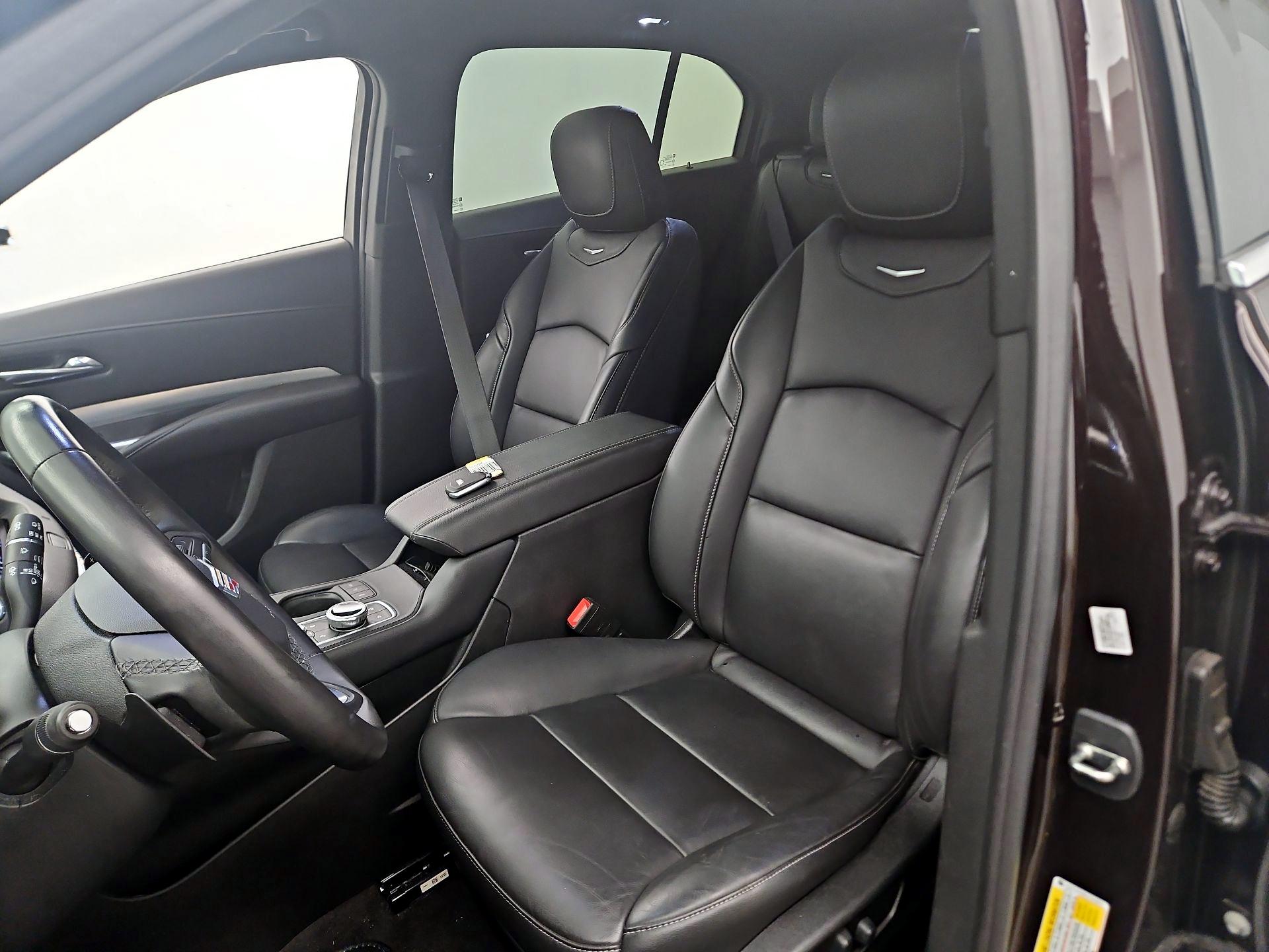 Thumbnail: 2020 Cadillac XT4 - 11