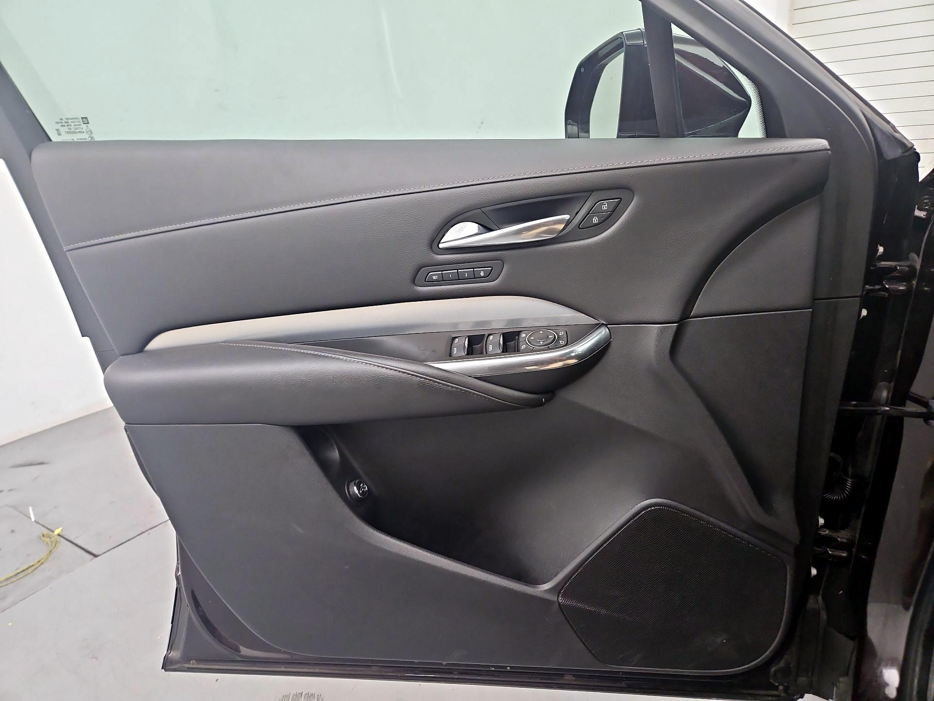 Thumbnail: 2020 Cadillac XT4 - 12