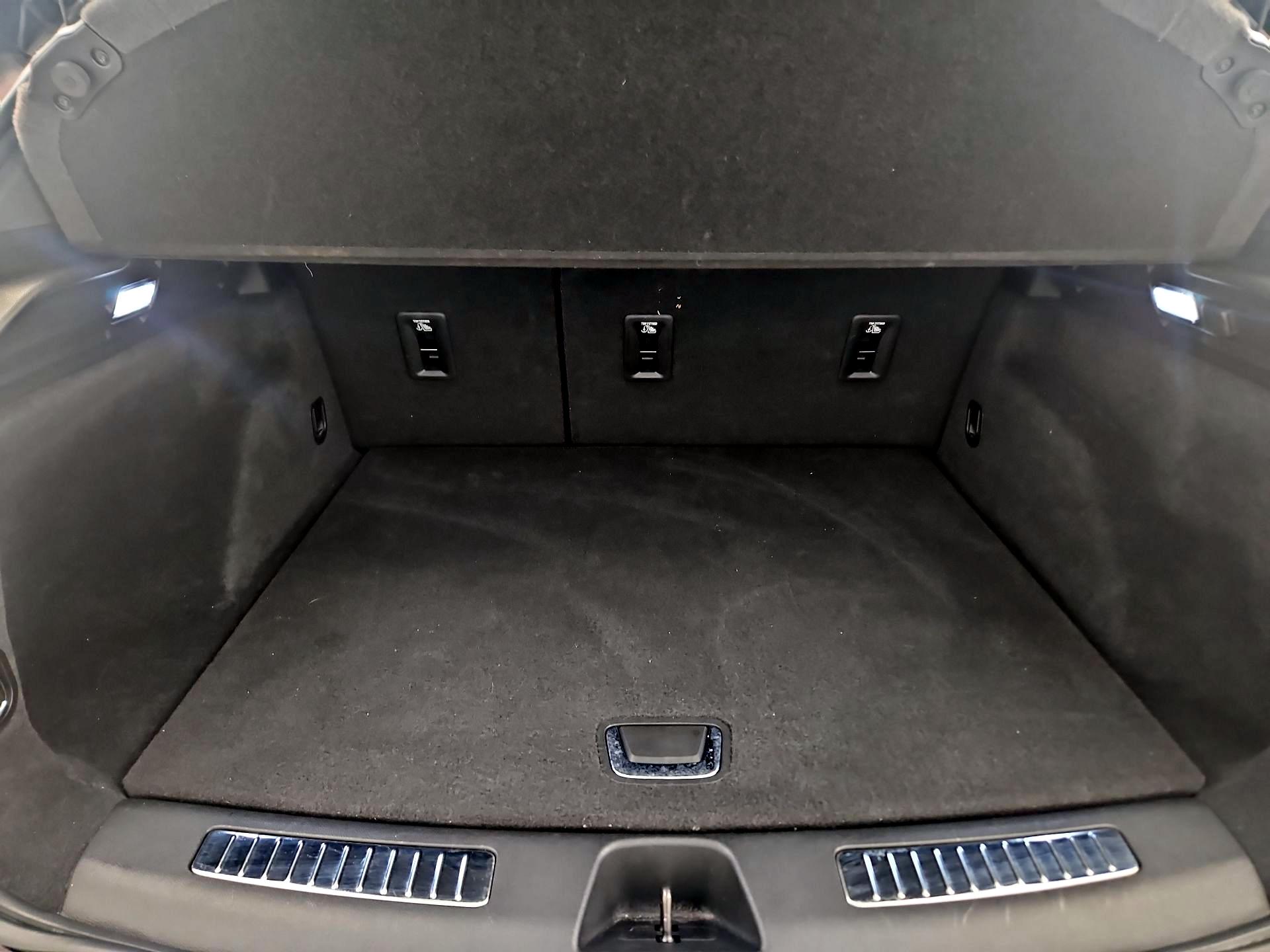 Thumbnail: 2020 Cadillac XT4 - 20