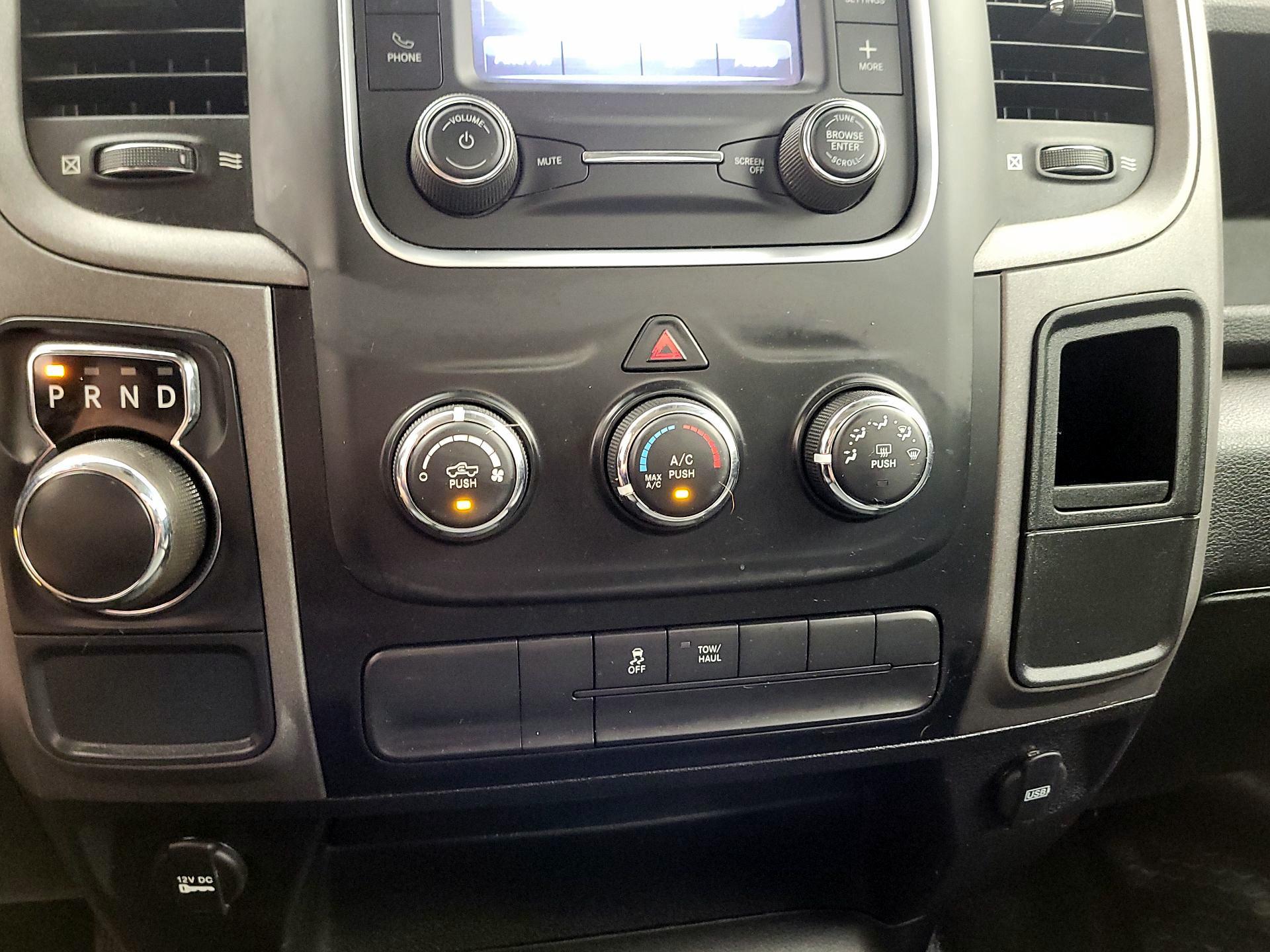 Thumbnail: 2021 RAM 1500 Classic - 16