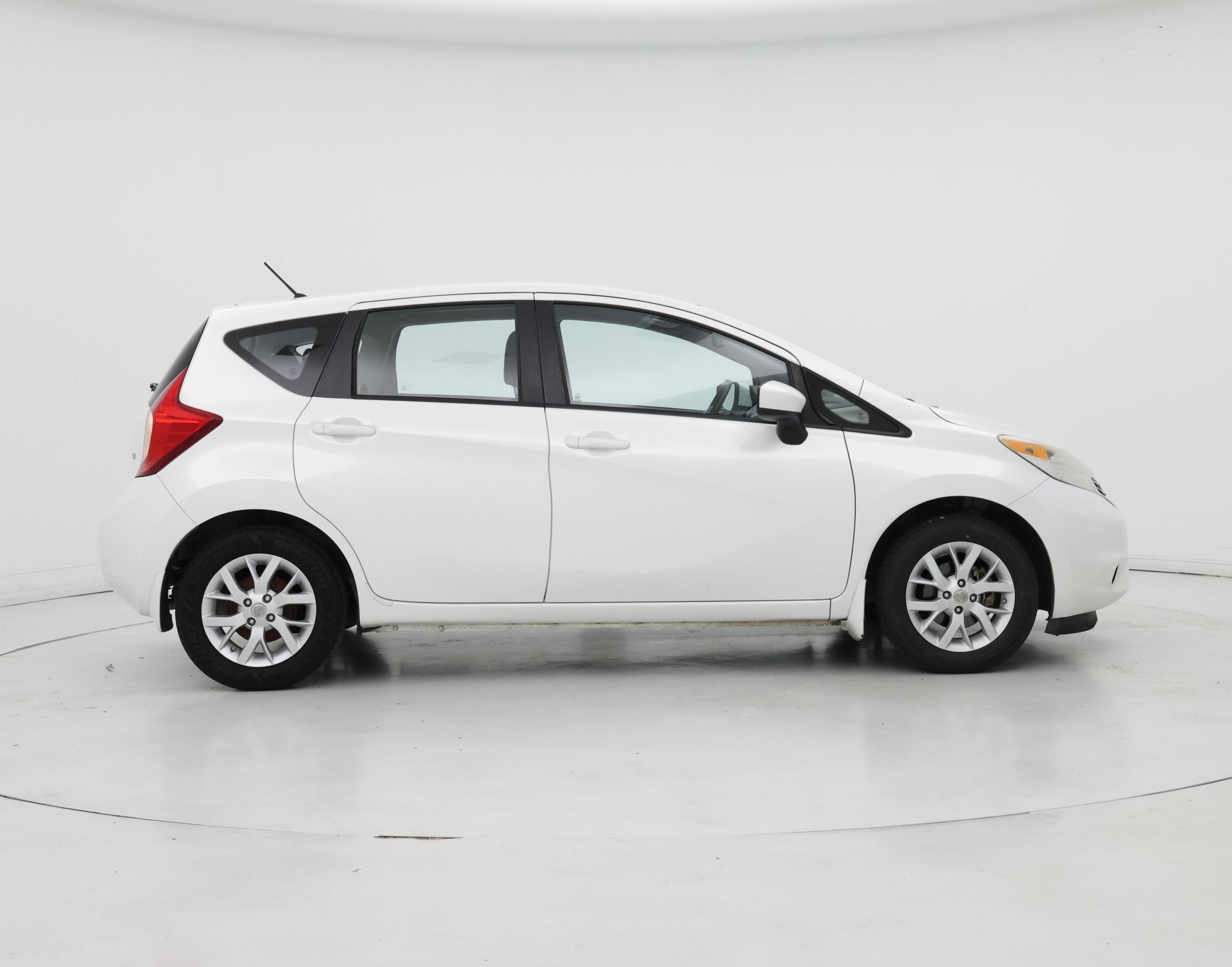 Thumbnail: 2015 Nissan Versa Note - 7