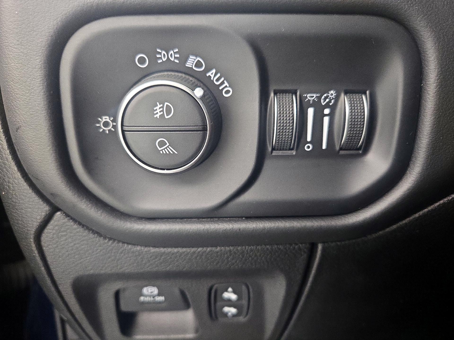 Thumbnail: 2020 RAM 1500 - 13