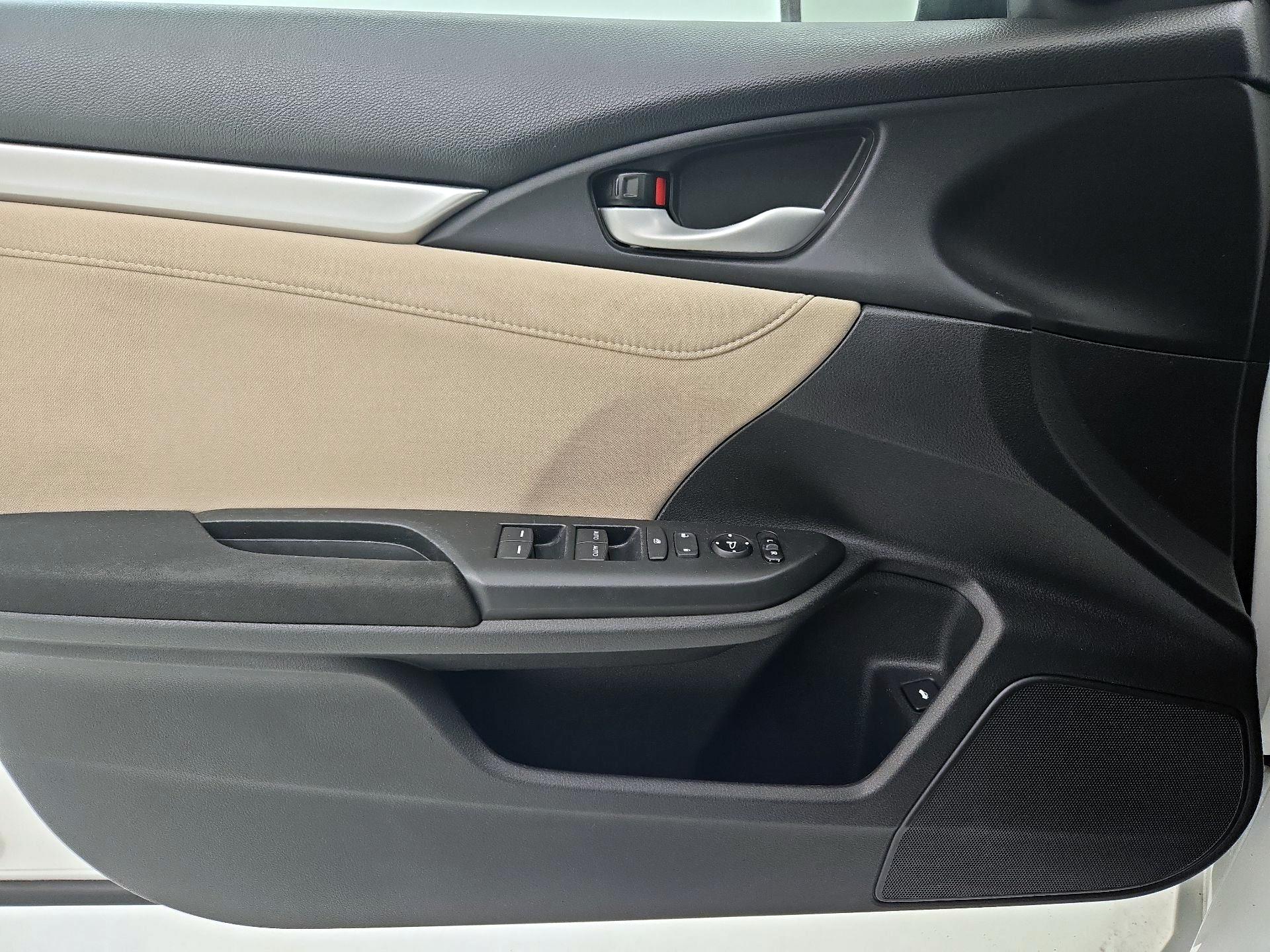 Thumbnail: 2017 Honda Civic - 12