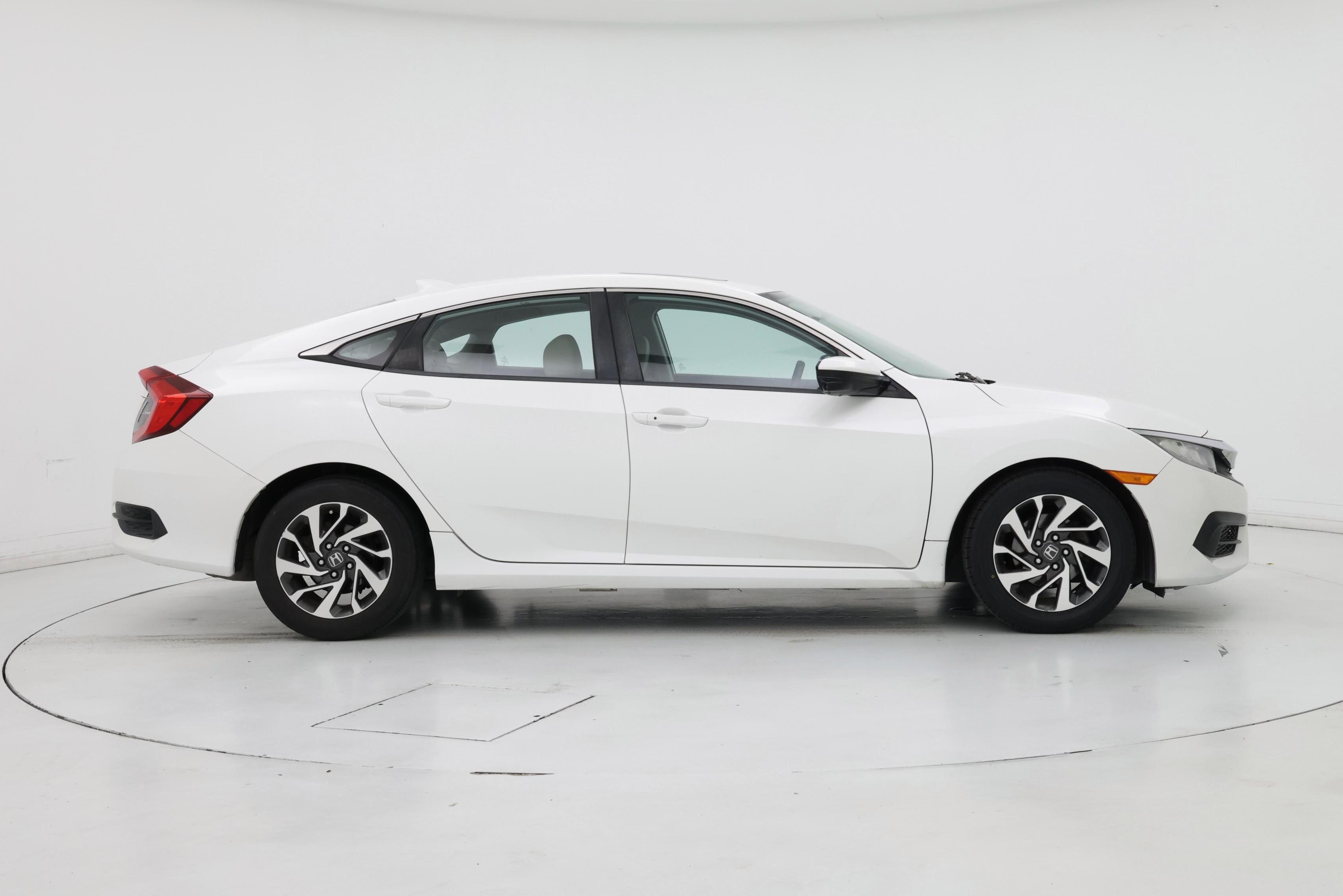 Thumbnail: 2017 Honda Civic - 7