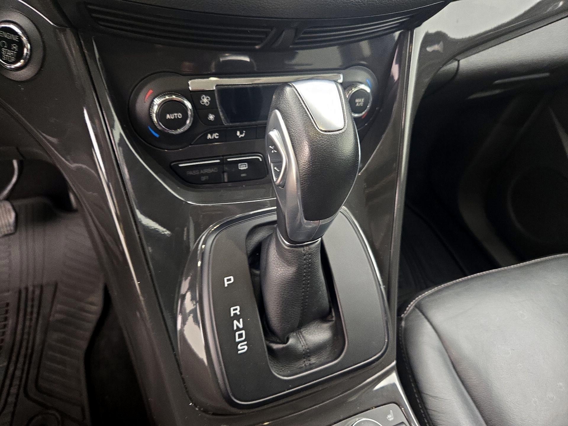 Thumbnail: 2016 Ford Escape - 17