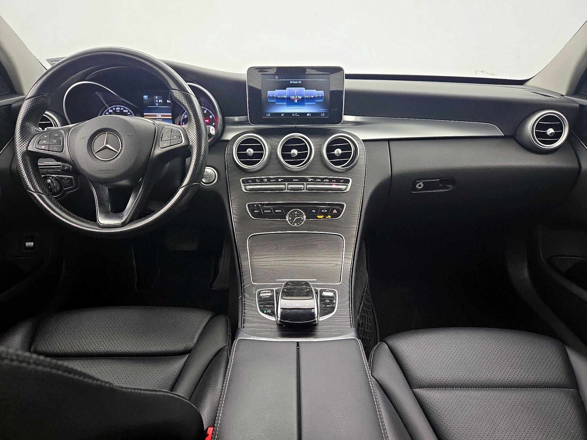 Thumbnail: 2016 Mercedes-Benz C-Class - 9