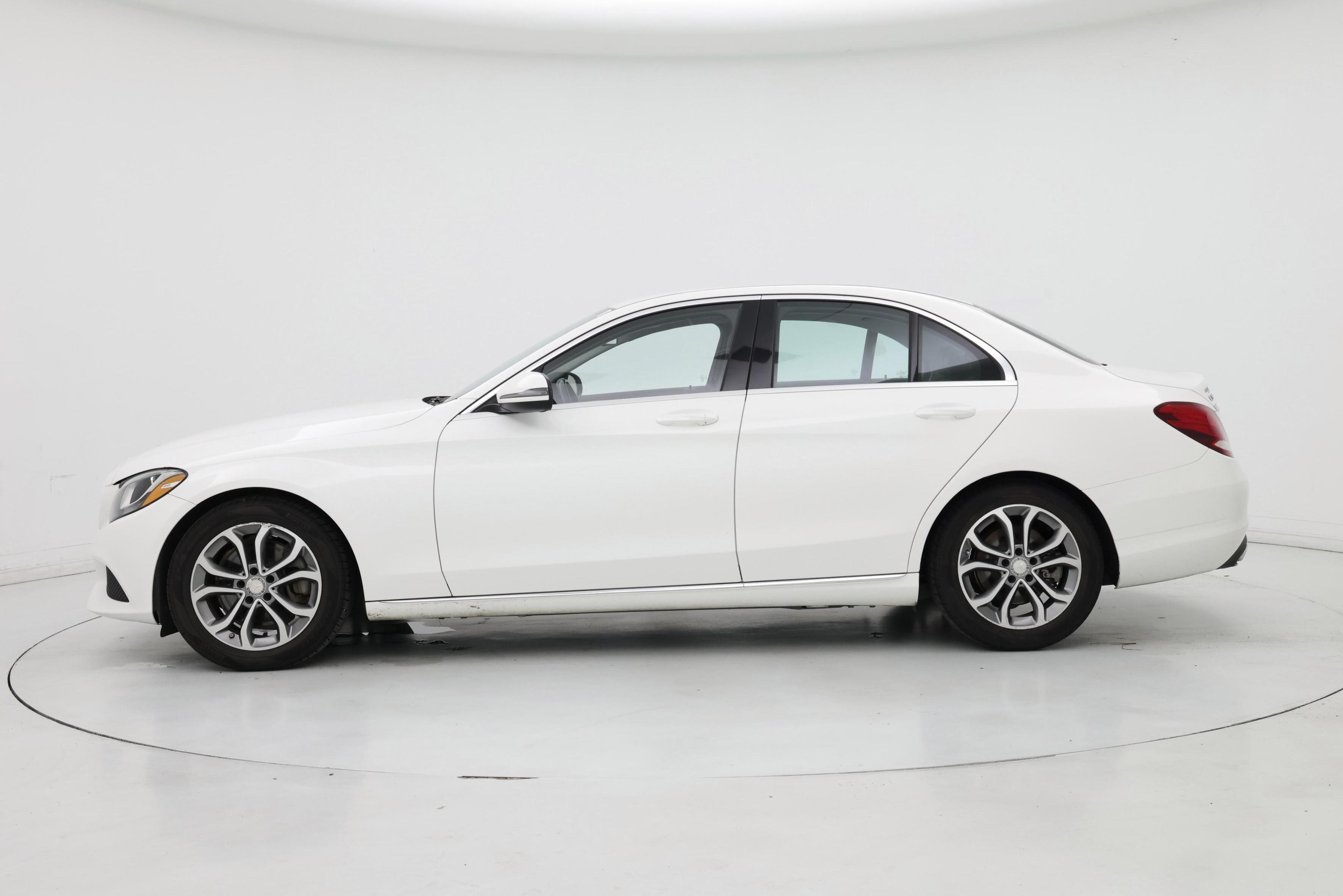 Thumbnail: 2016 Mercedes-Benz C-Class - 3