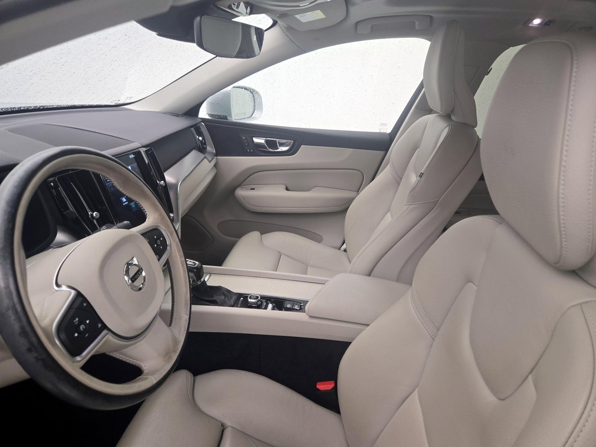 Thumbnail: 2019 Volvo XC60 - 11