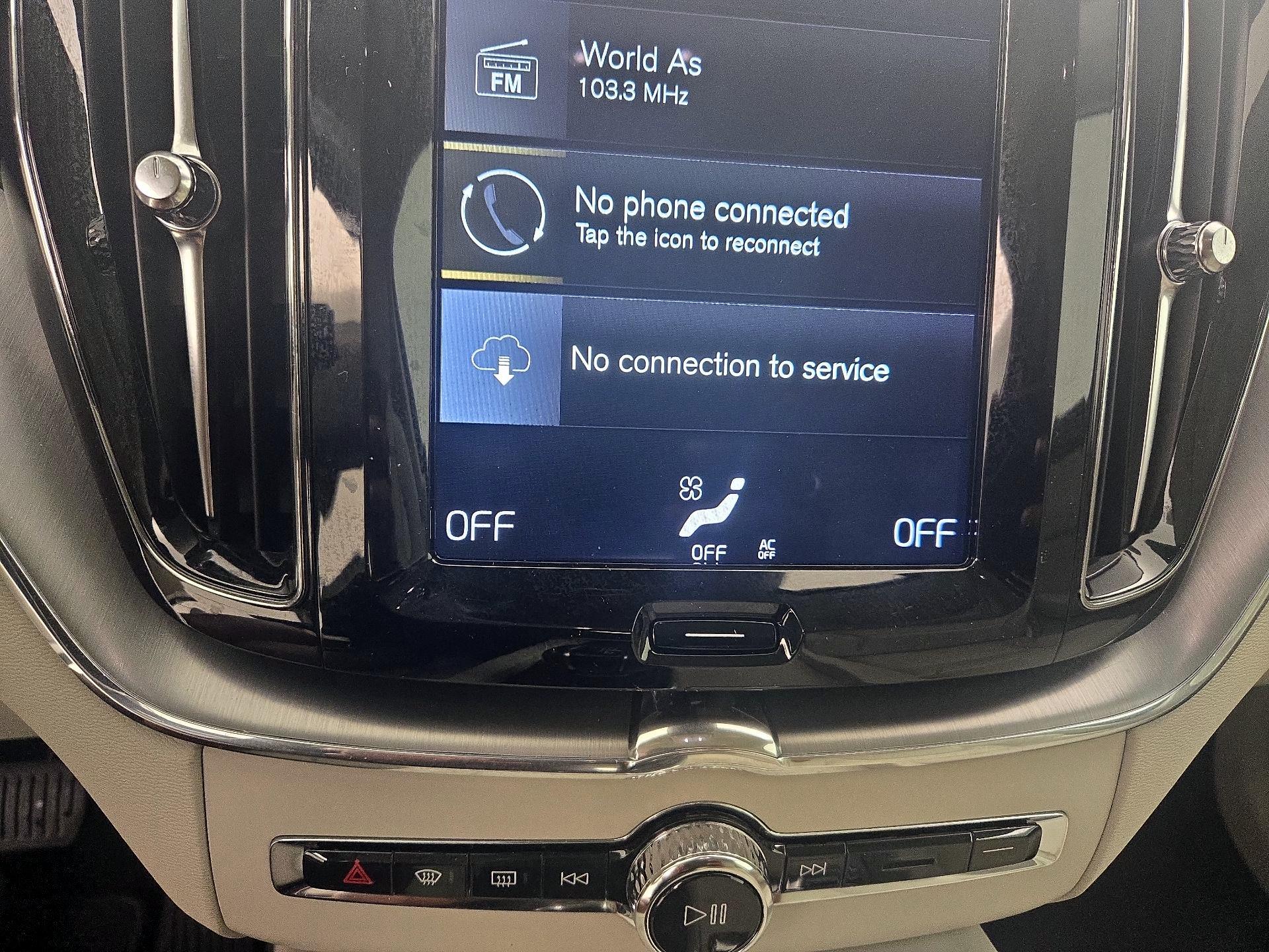 Thumbnail: 2019 Volvo XC60 - 16
