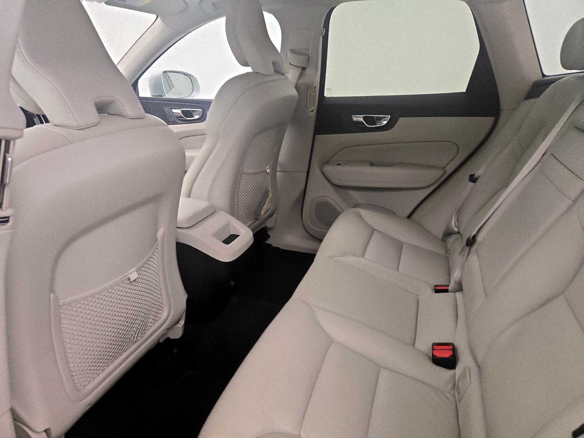 Thumbnail: 2019 Volvo XC60 - 20