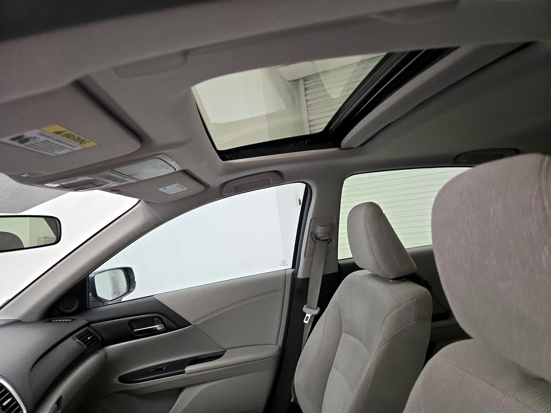 Thumbnail: 2015 Honda Accord - 19