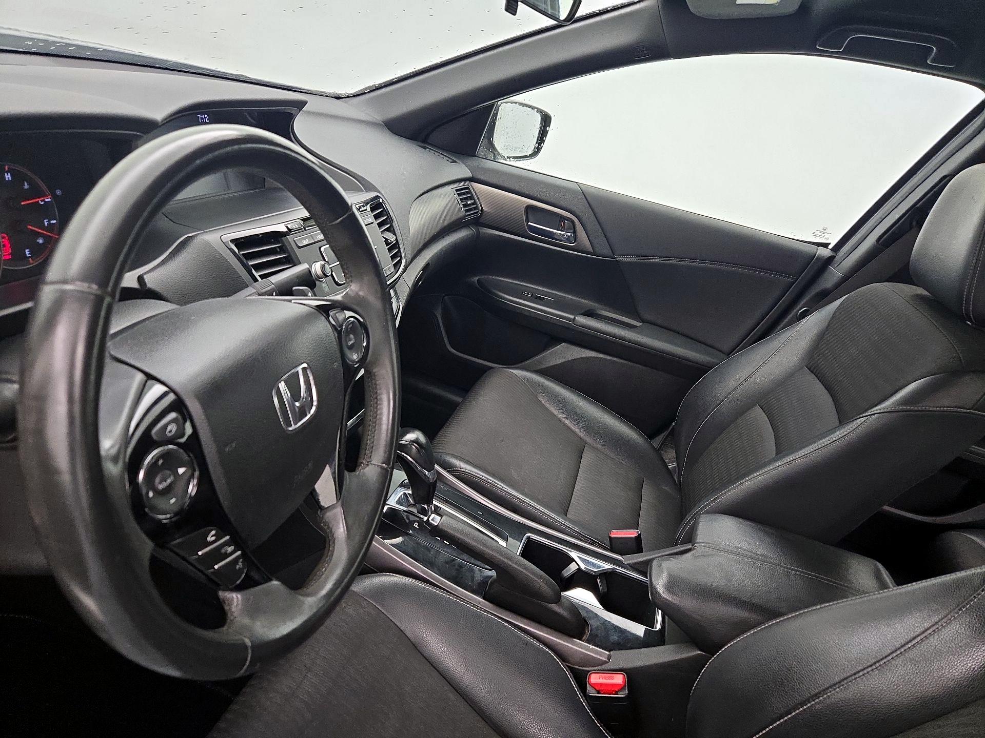 Thumbnail: 2016 Honda Accord - 11