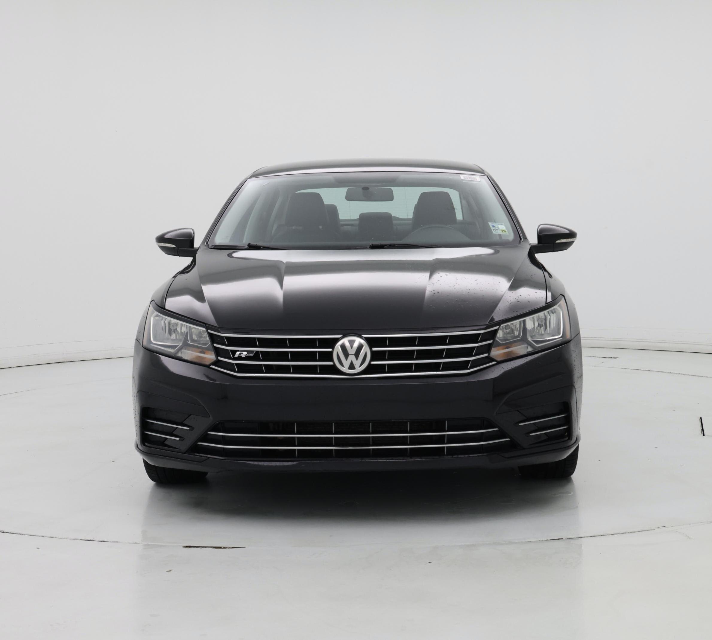 Thumbnail: 2017 Volkswagen Passat - 5