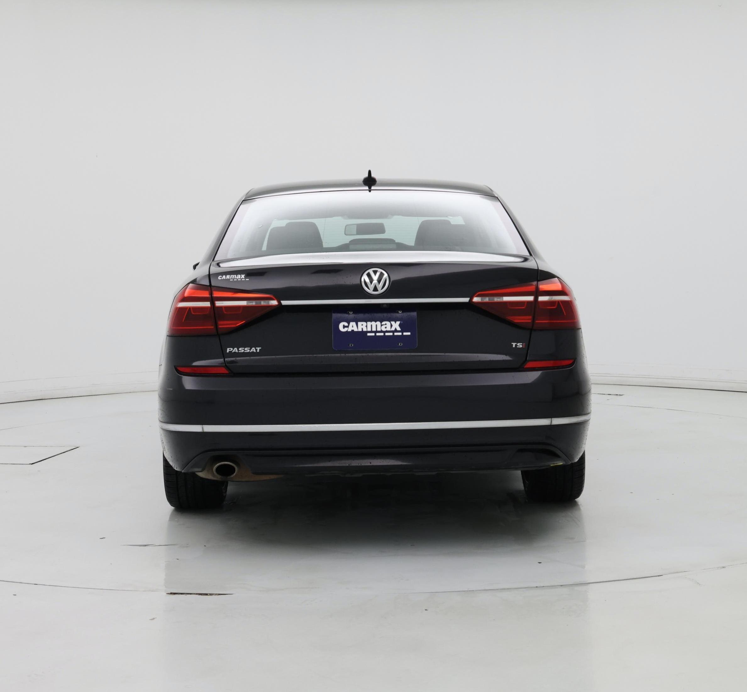 Thumbnail: 2017 Volkswagen Passat - 6