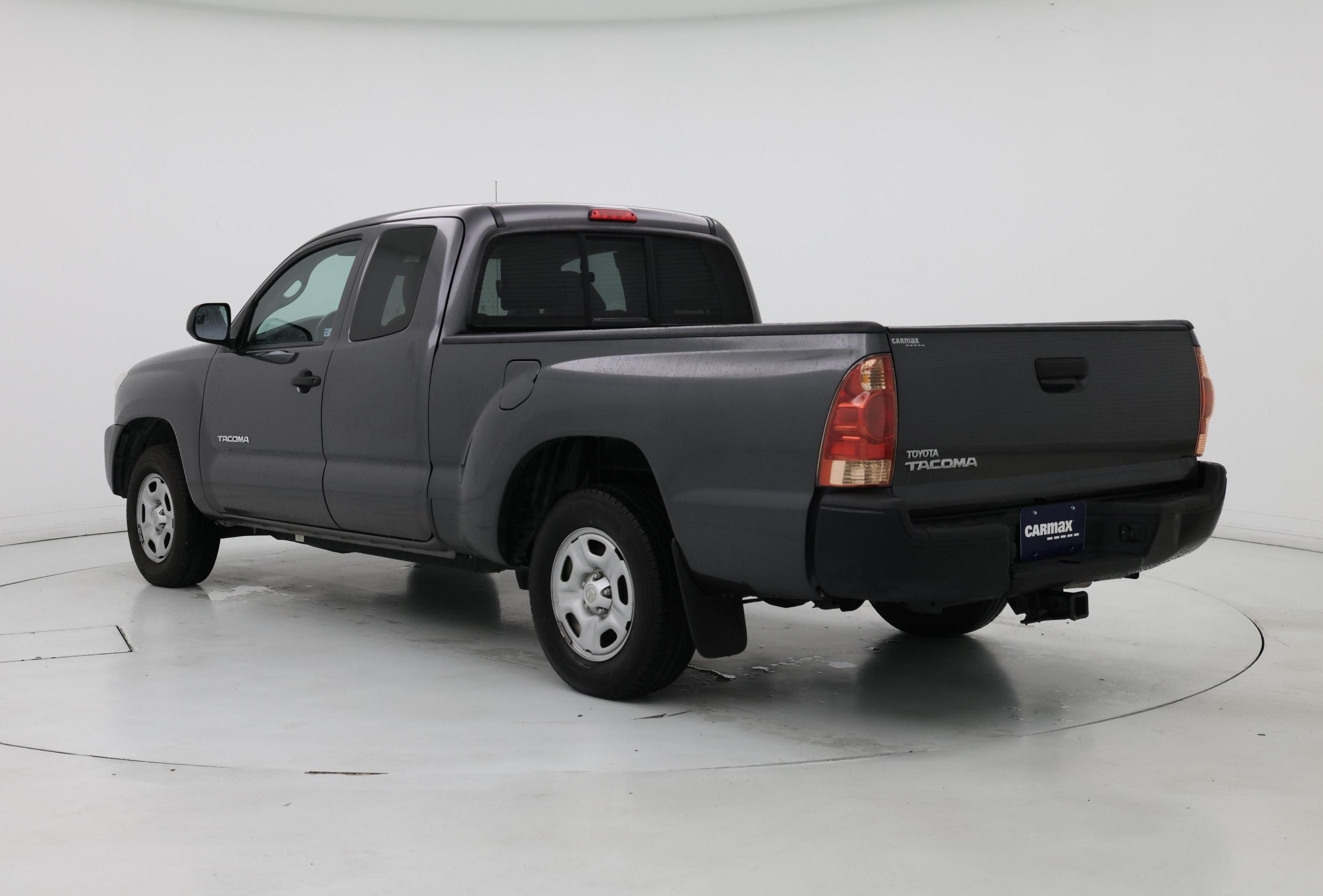 Thumbnail: 2015 Toyota Tacoma - 2