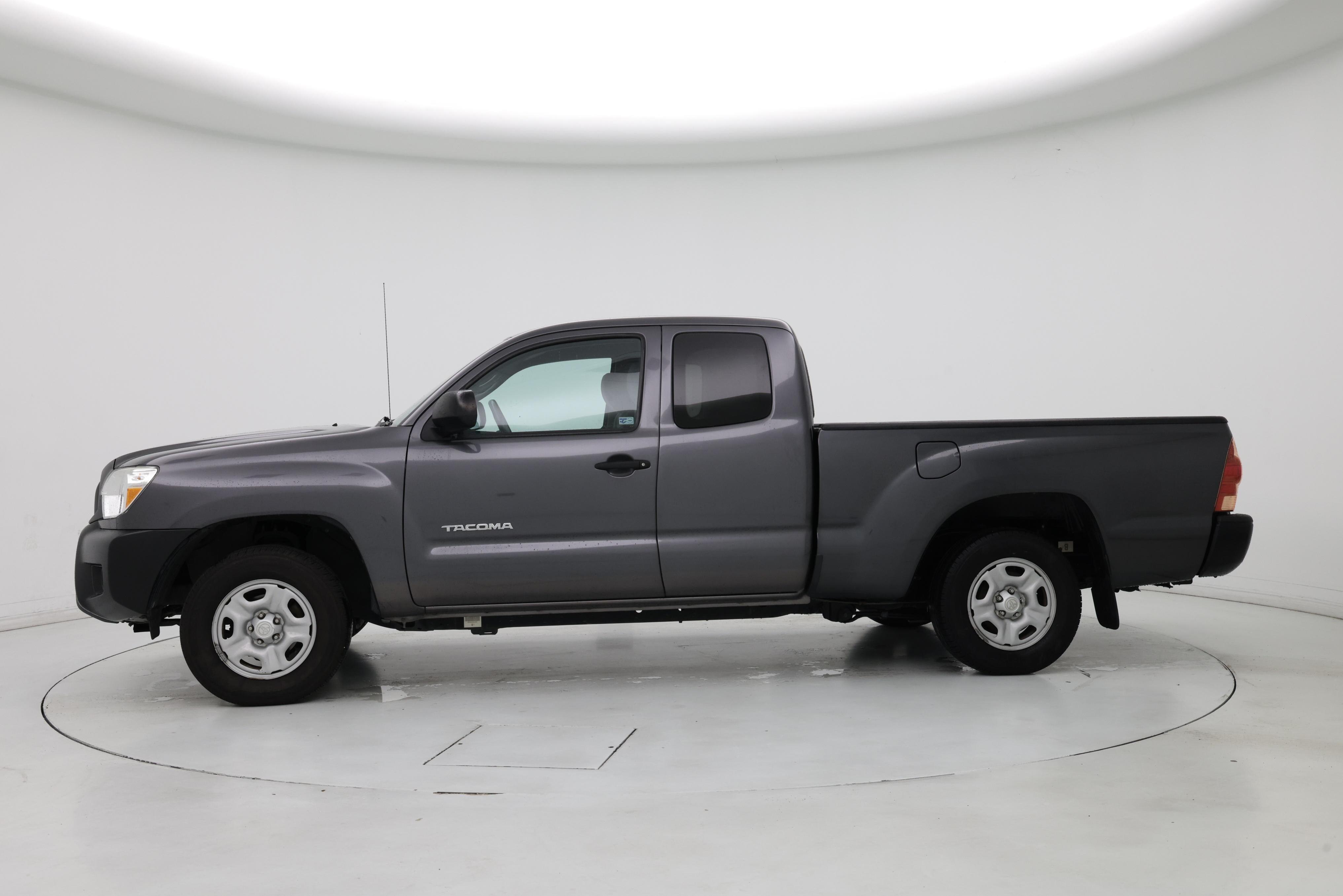 Thumbnail: 2015 Toyota Tacoma - 3