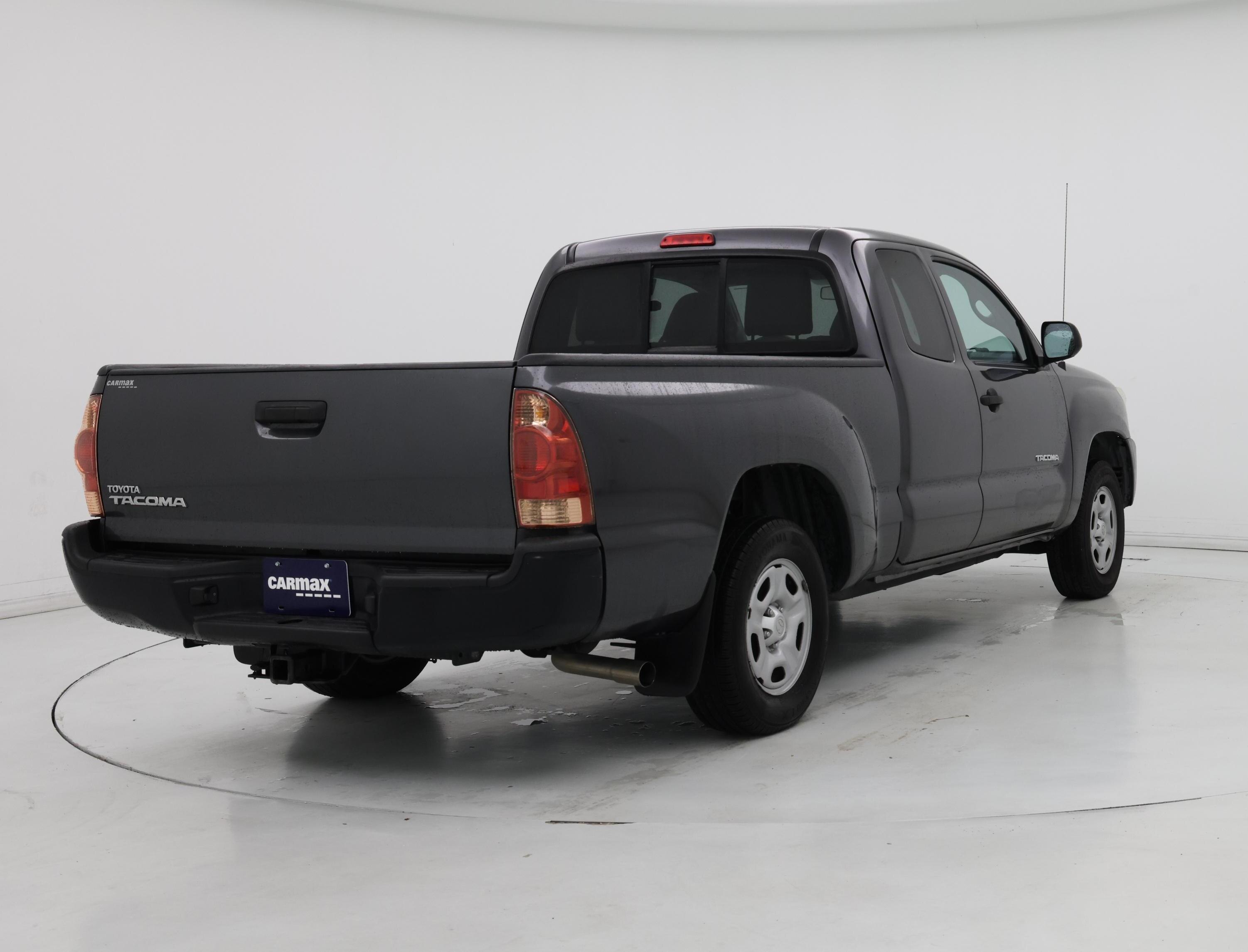 Thumbnail: 2015 Toyota Tacoma - 8