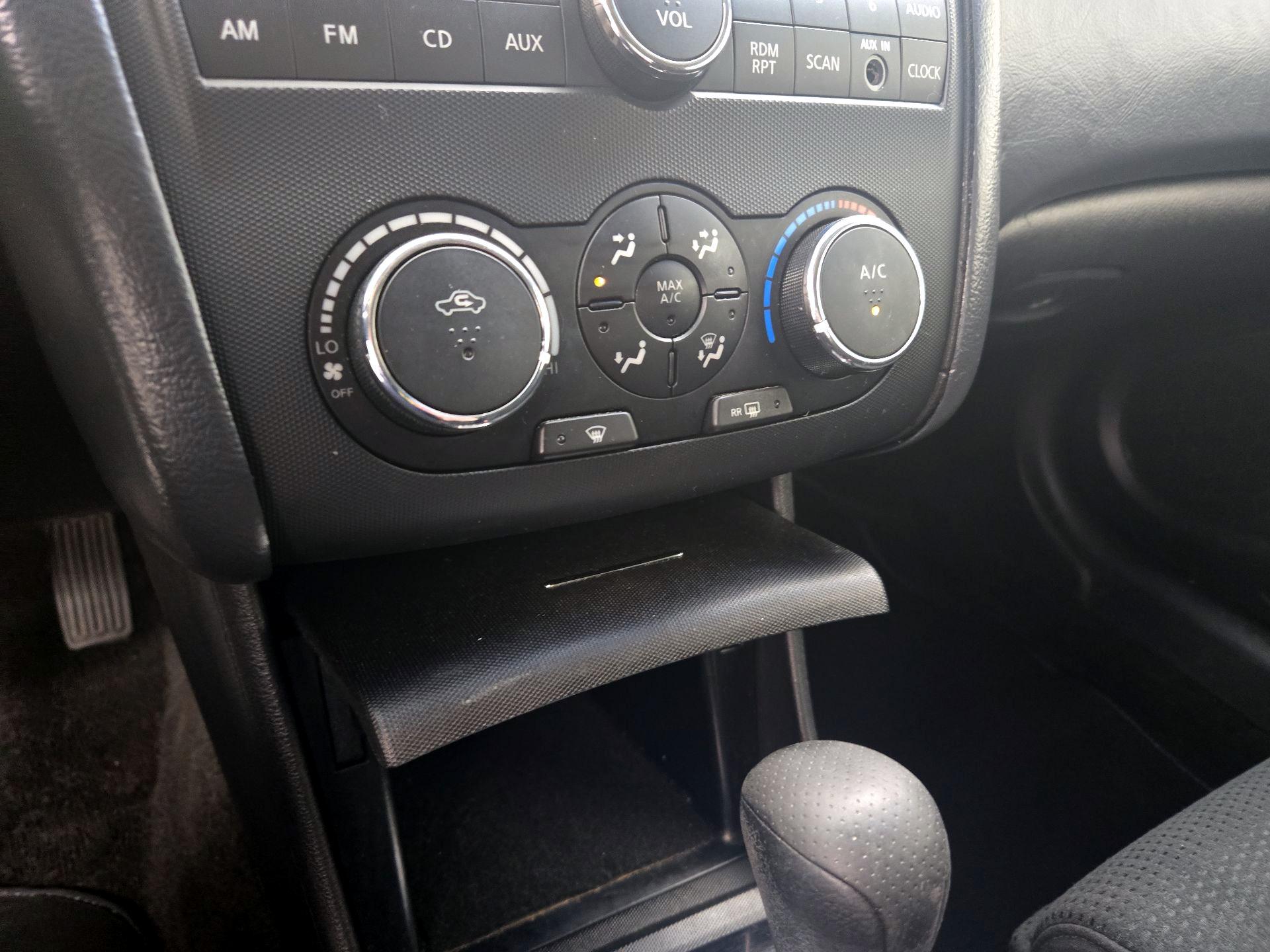 Thumbnail: 2013 Nissan Altima - 15