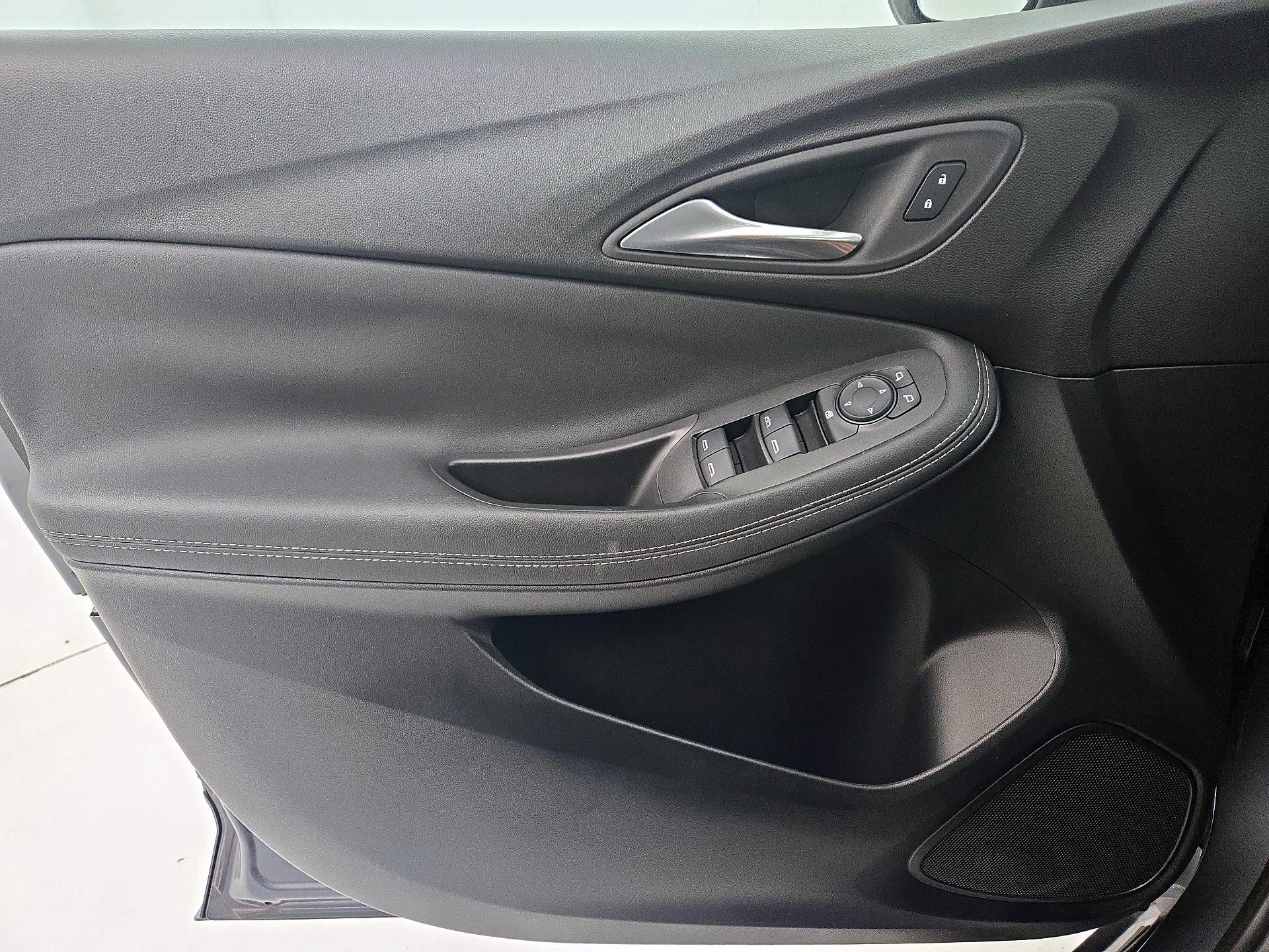 Thumbnail: 2022 Buick Encore GX - 12