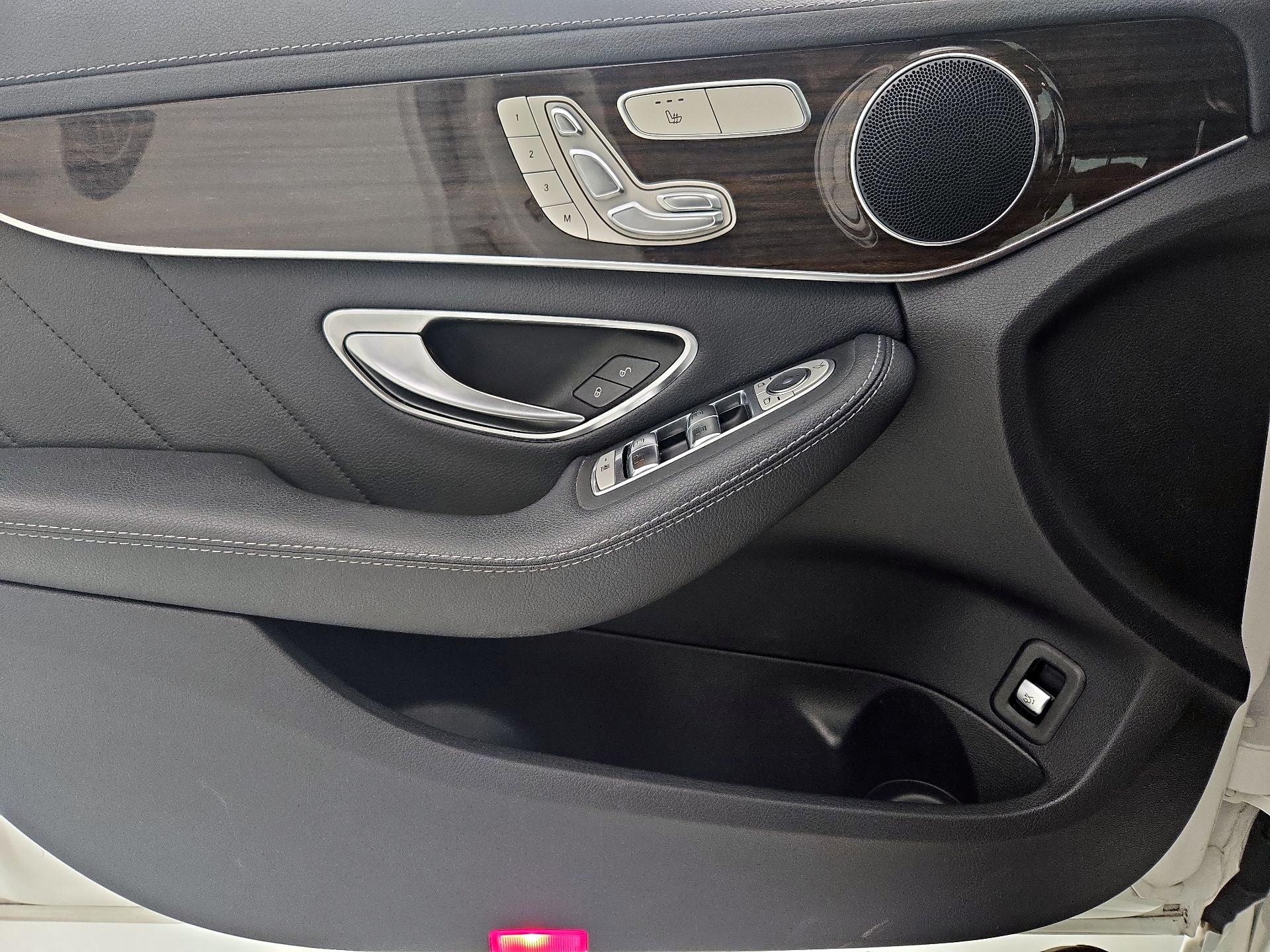 Thumbnail: 2020 Mercedes-Benz C-Class - 12