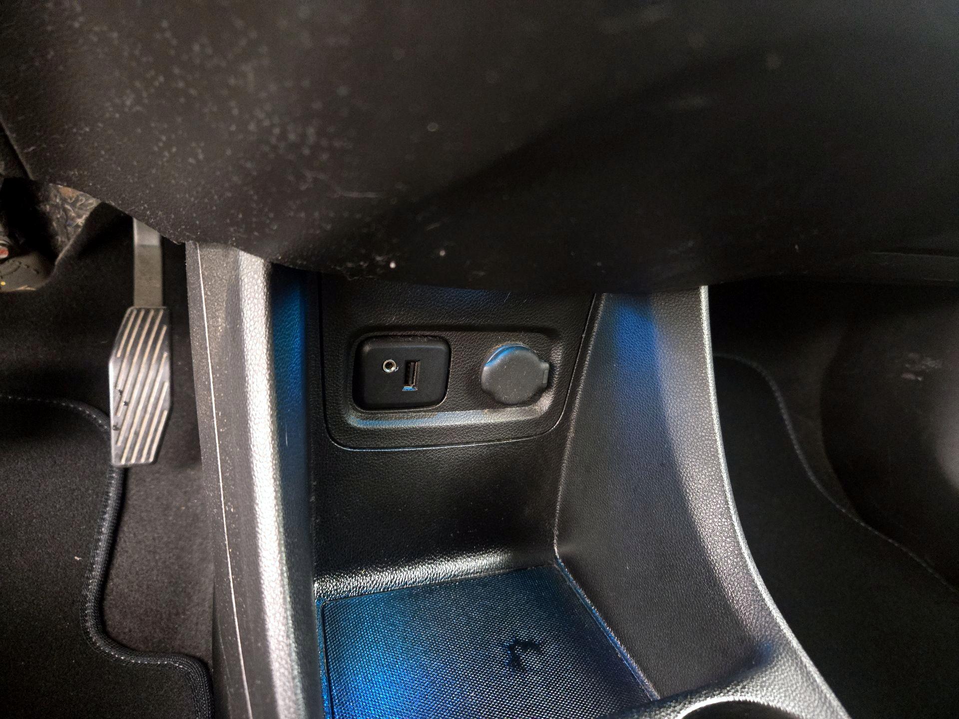 Thumbnail: 2016 Chevrolet Spark - 18