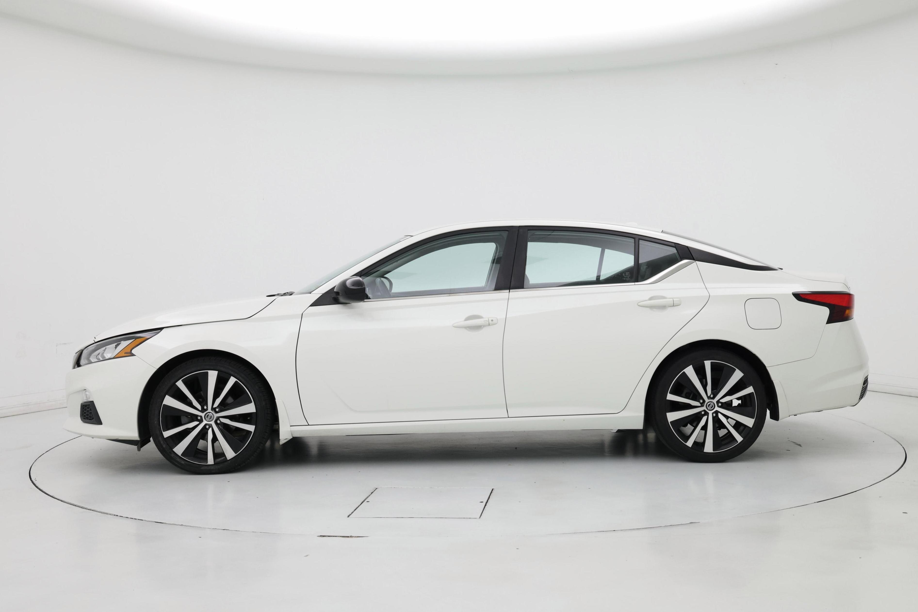 Thumbnail: 2022 Nissan Altima - 3