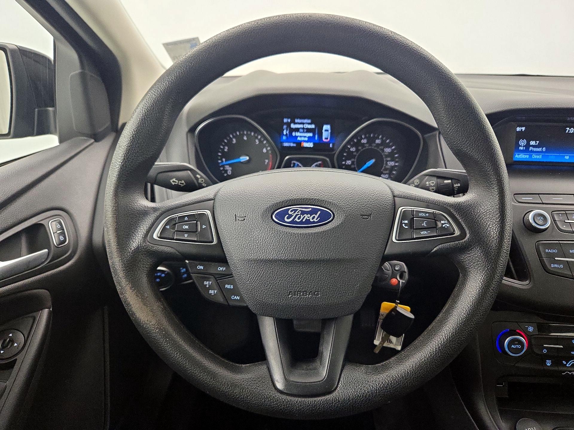Thumbnail: 2018 Ford Focus - 10