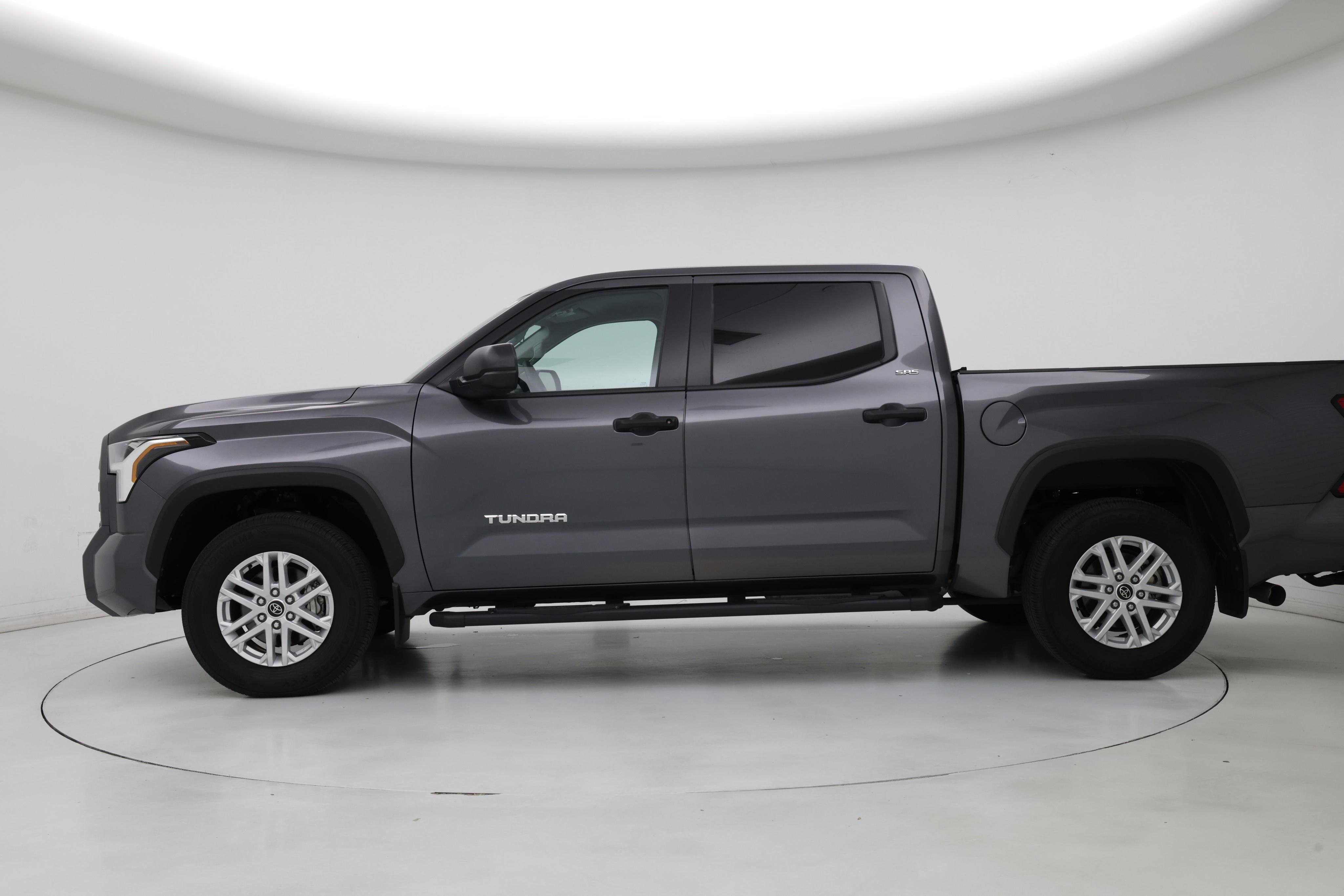 Thumbnail: 2024 Toyota Tundra - 3