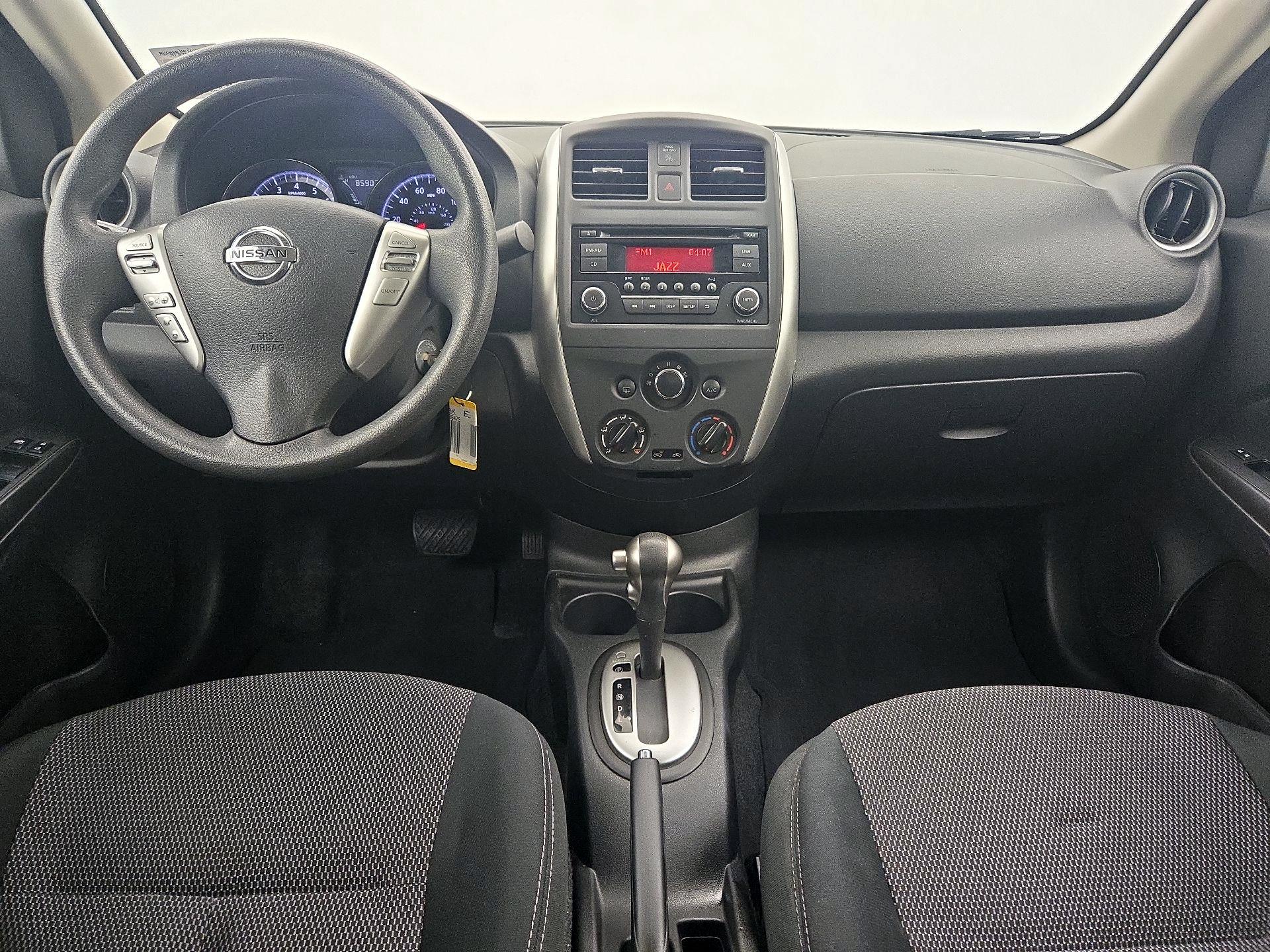 Thumbnail: 2015 Nissan Versa - 9