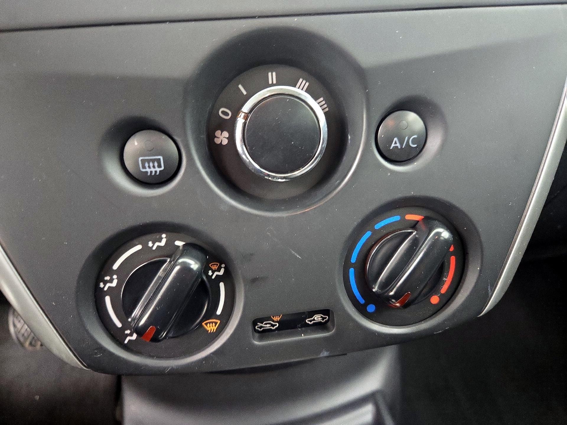 Thumbnail: 2015 Nissan Versa - 15