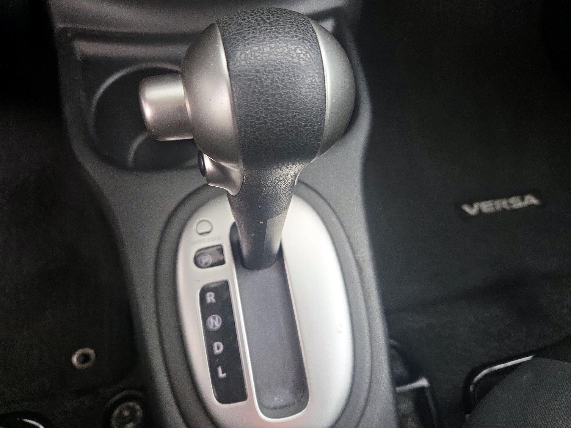 Thumbnail: 2015 Nissan Versa - 16