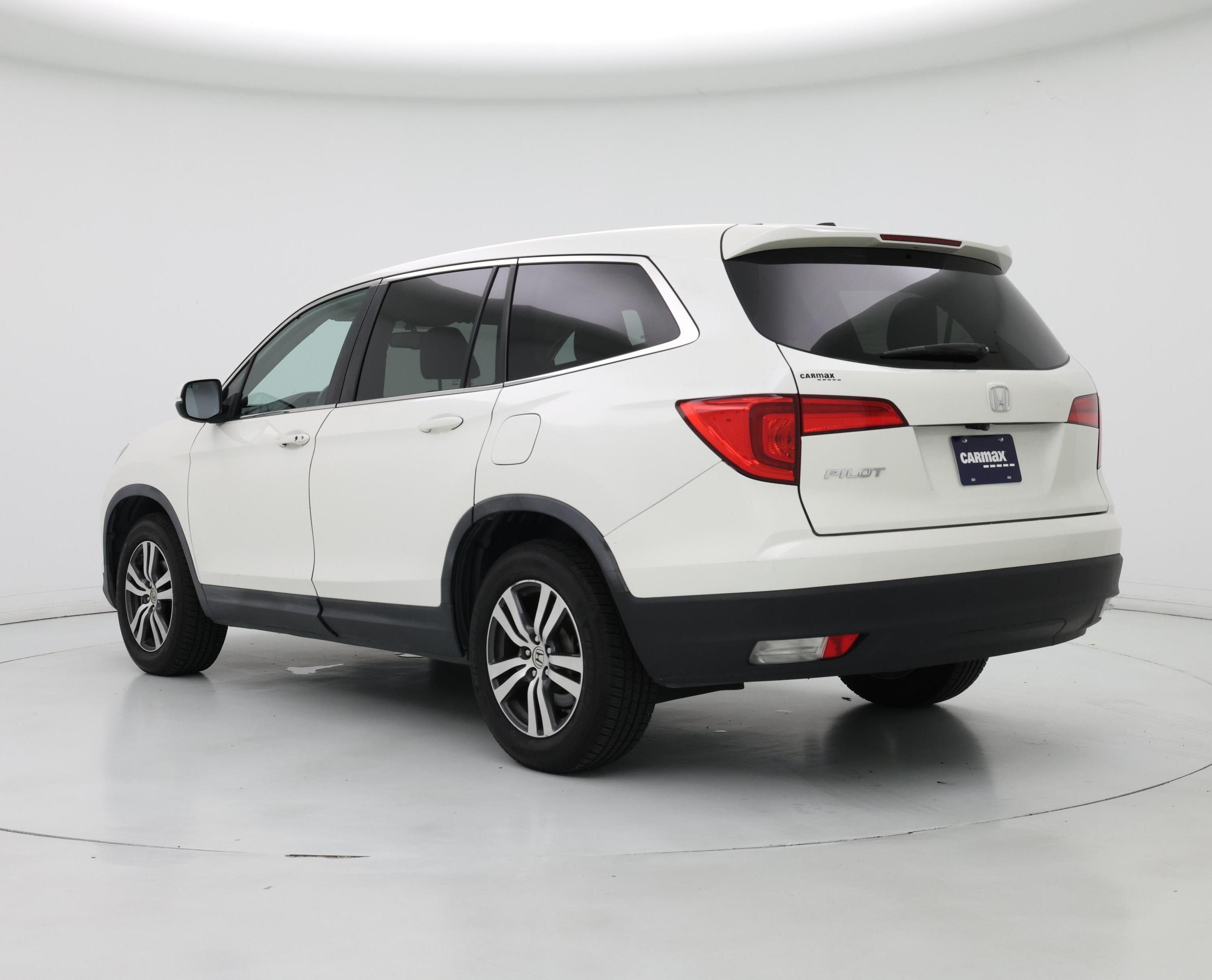Thumbnail: 2017 Honda Pilot - 2