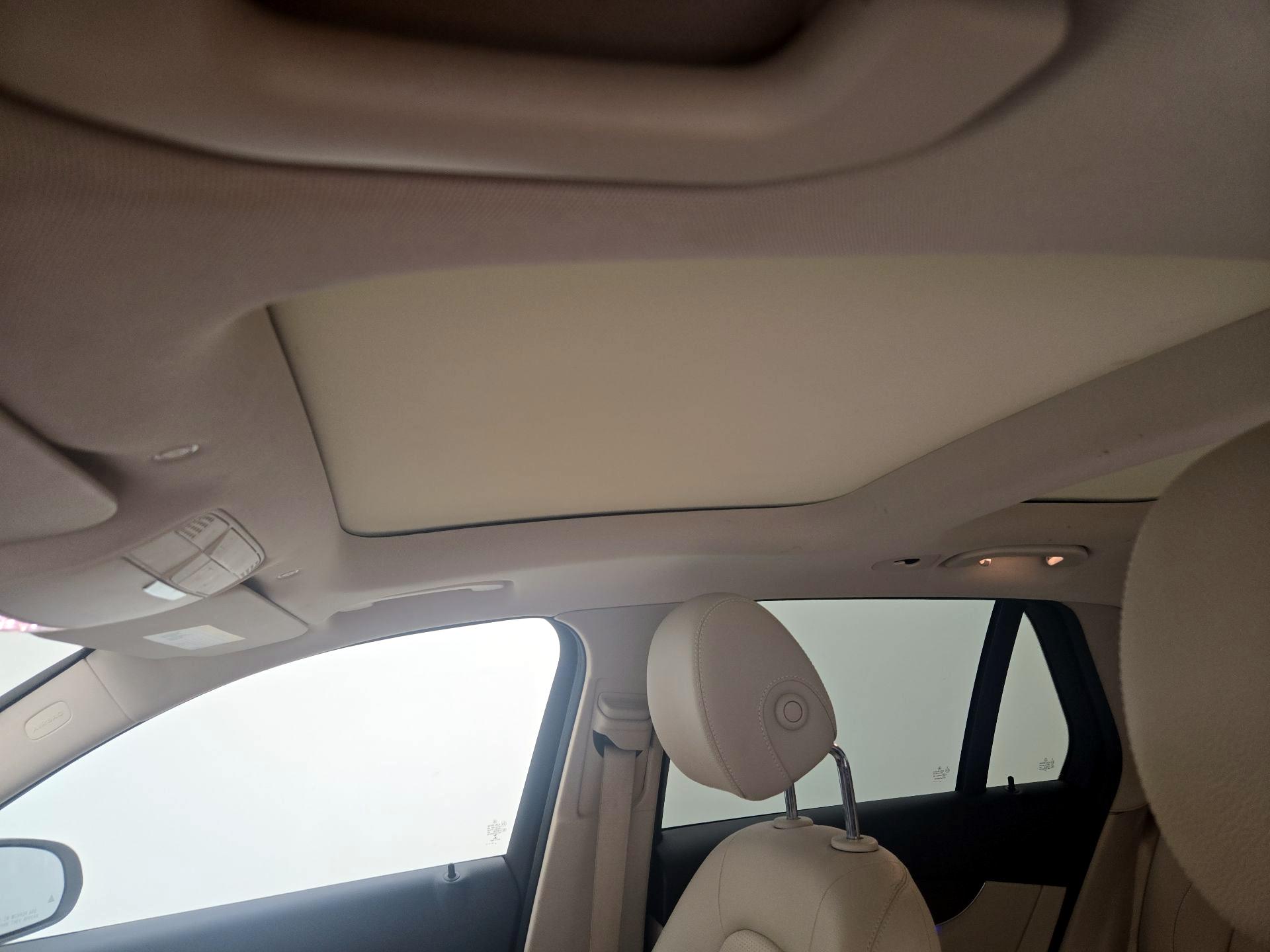 Thumbnail: 2020 Mercedes-Benz GLC - 20