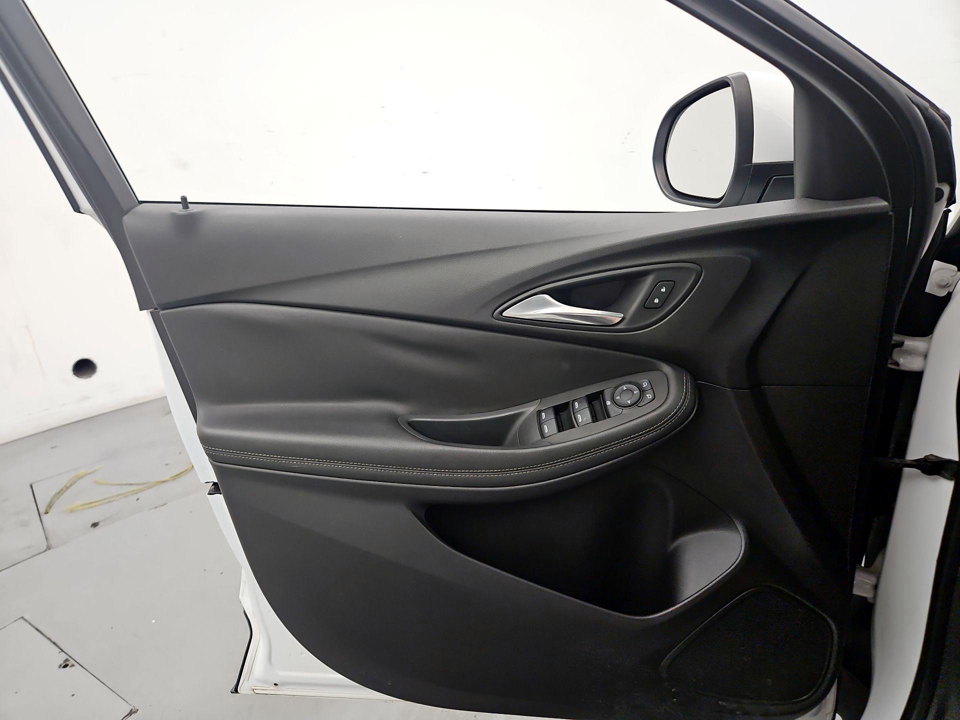 Thumbnail: 2020 Buick Encore GX - 12
