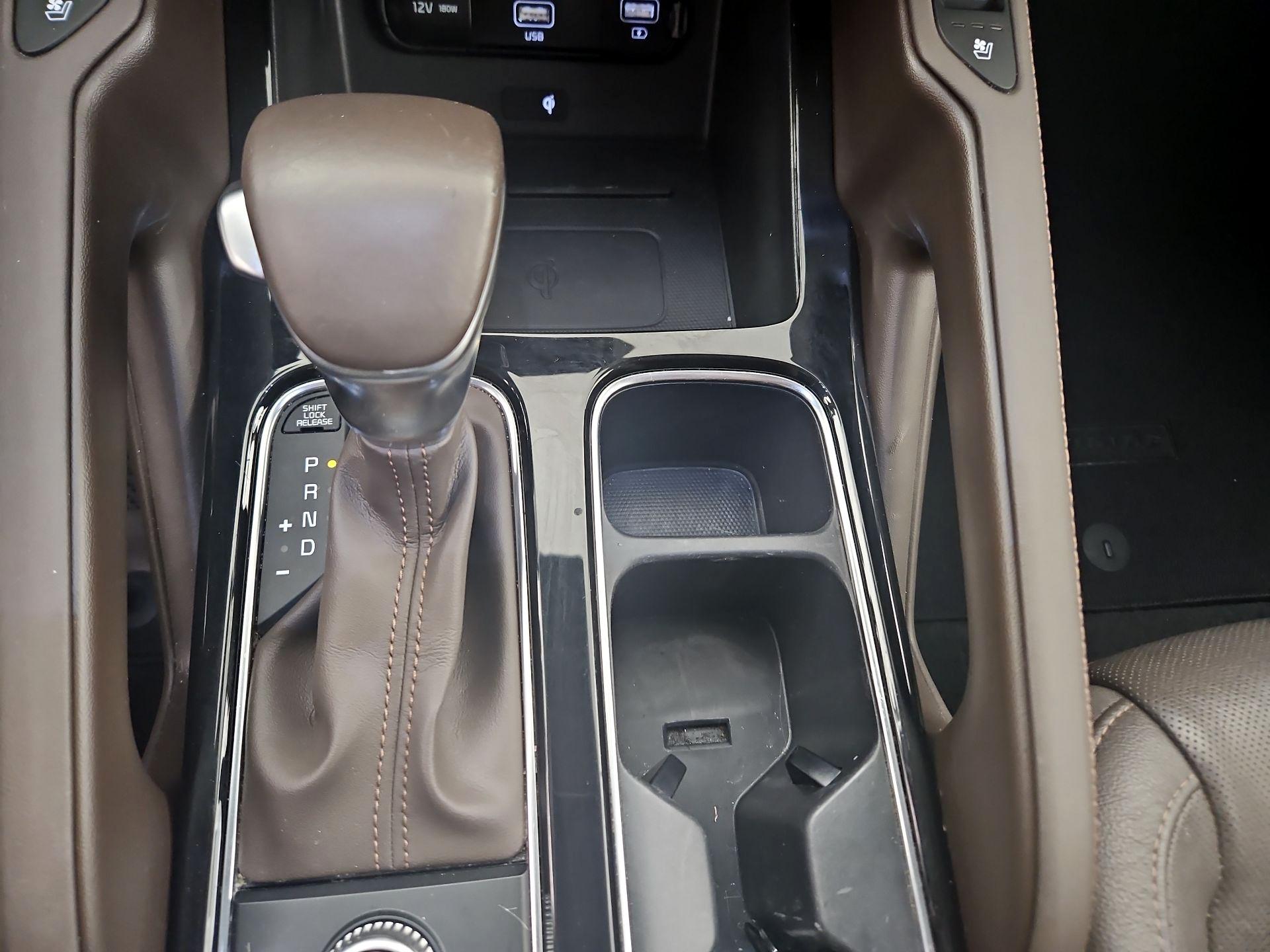 Thumbnail: 2020 Kia Telluride - 17