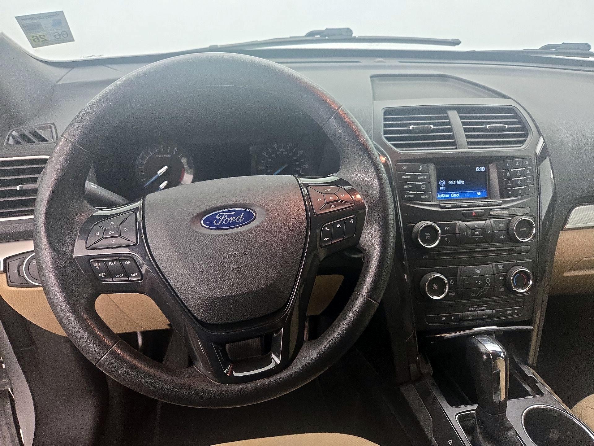 Thumbnail: 2017 Ford Explorer - 10