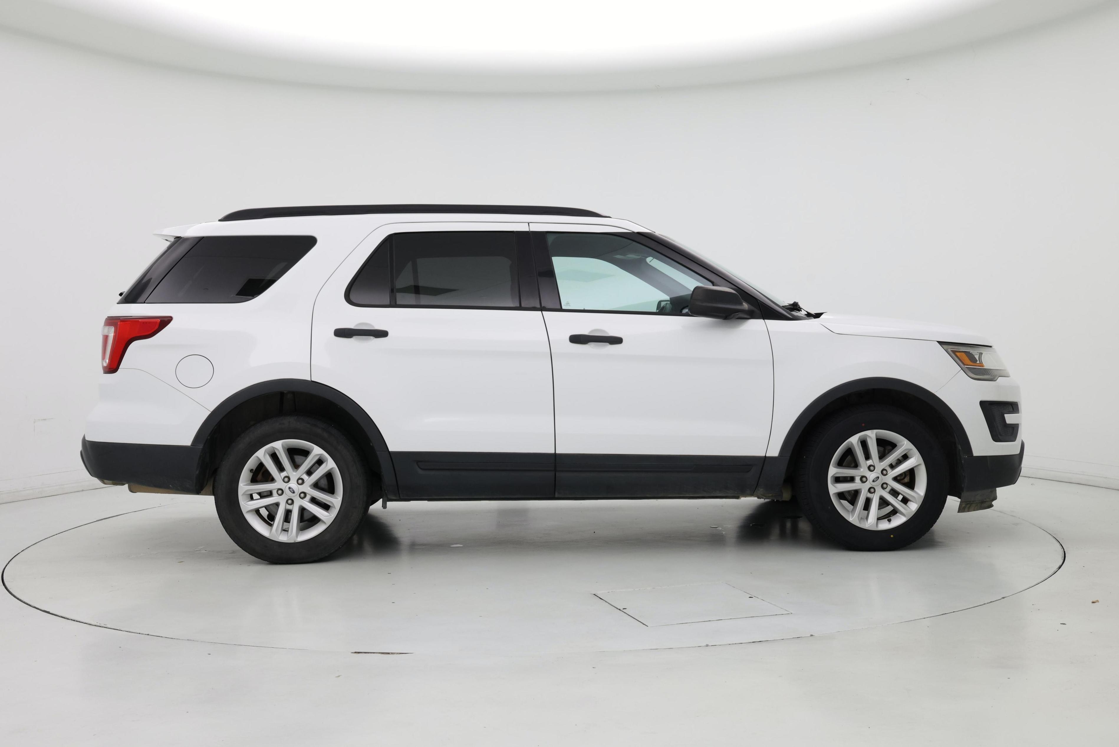 Thumbnail: 2017 Ford Explorer - 7