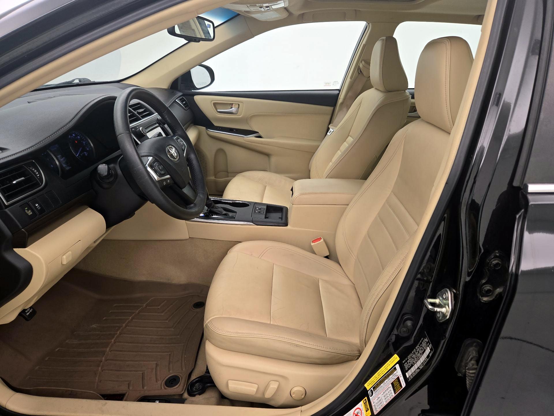 Thumbnail: 2015 Toyota Camry - 11