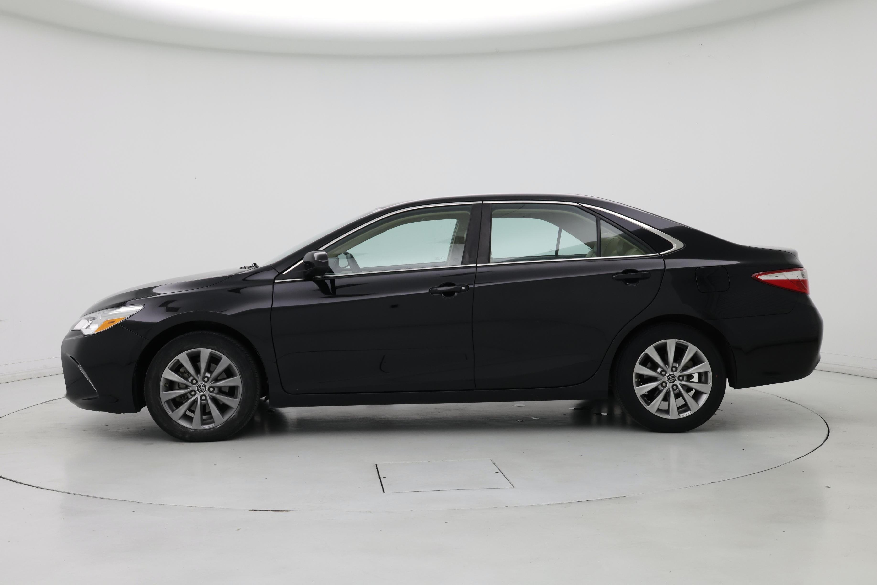 Thumbnail: 2015 Toyota Camry - 3