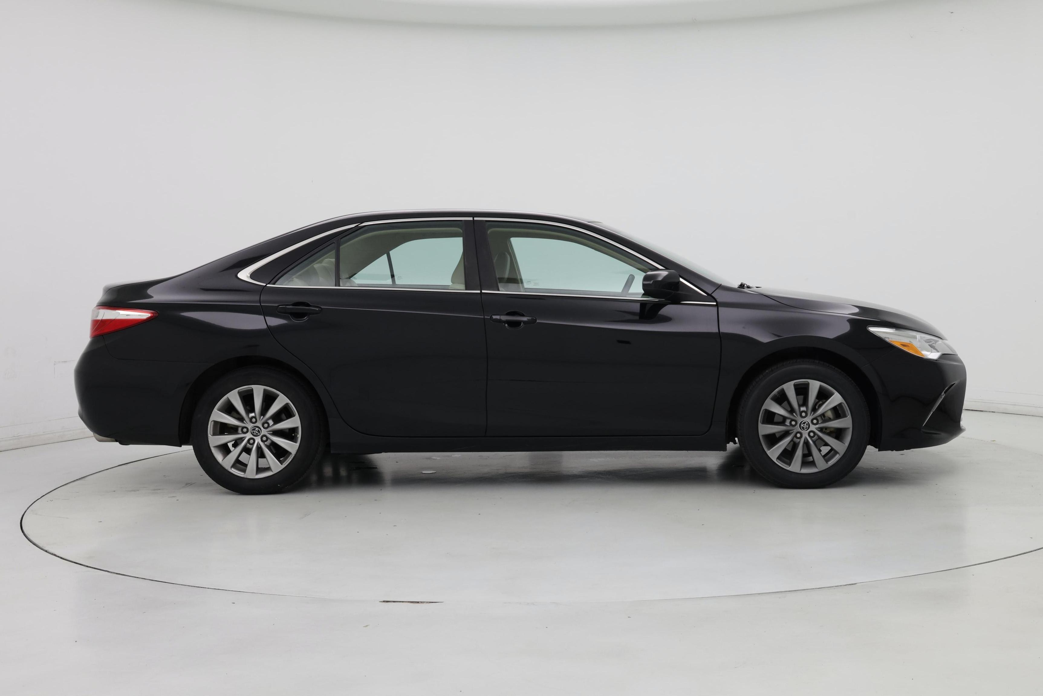 Thumbnail: 2015 Toyota Camry - 7